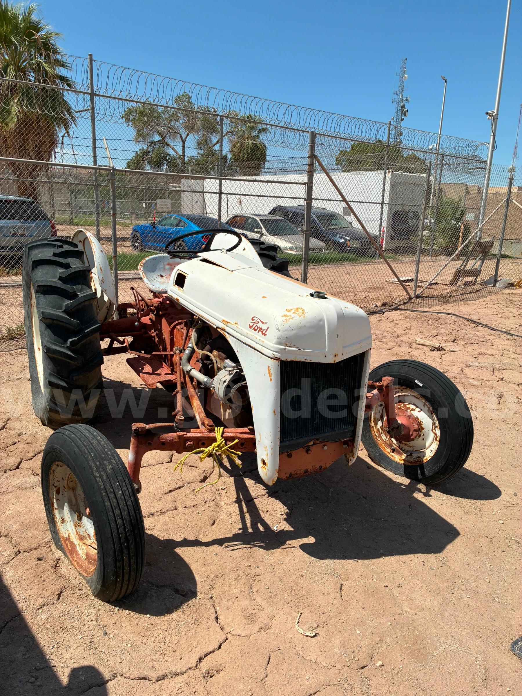Ford Tractor Ford  Government Surplus Auction - Photo #4