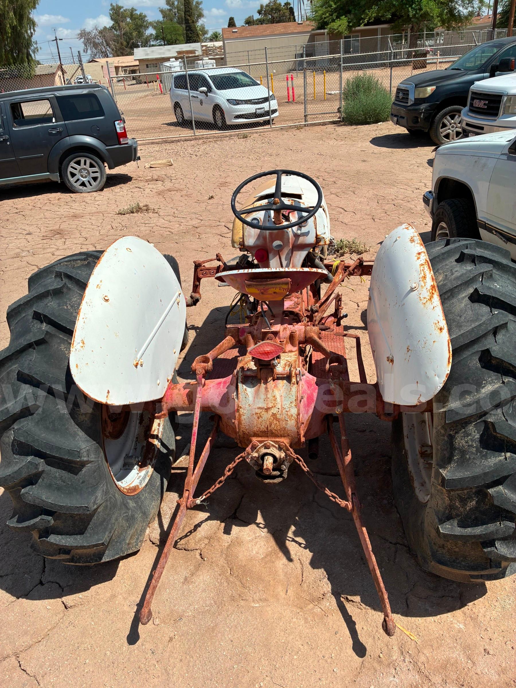 Ford Tractor Ford  Government Surplus Auction - Photo #5