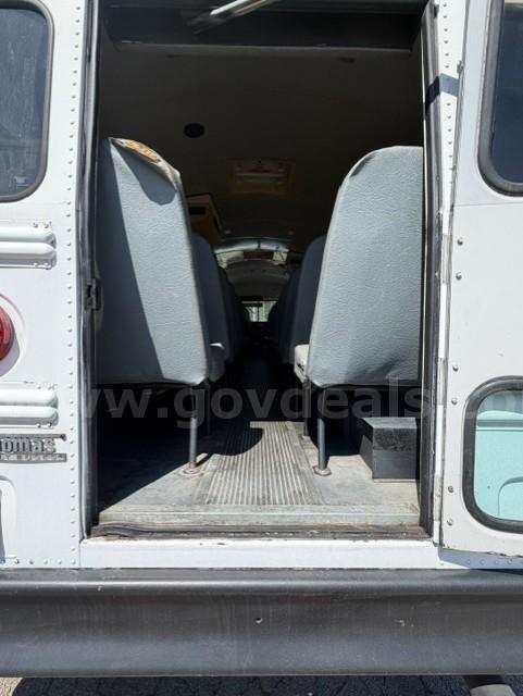 1993 International 3800 International 3800 Government Surplus Auction - Photo #5