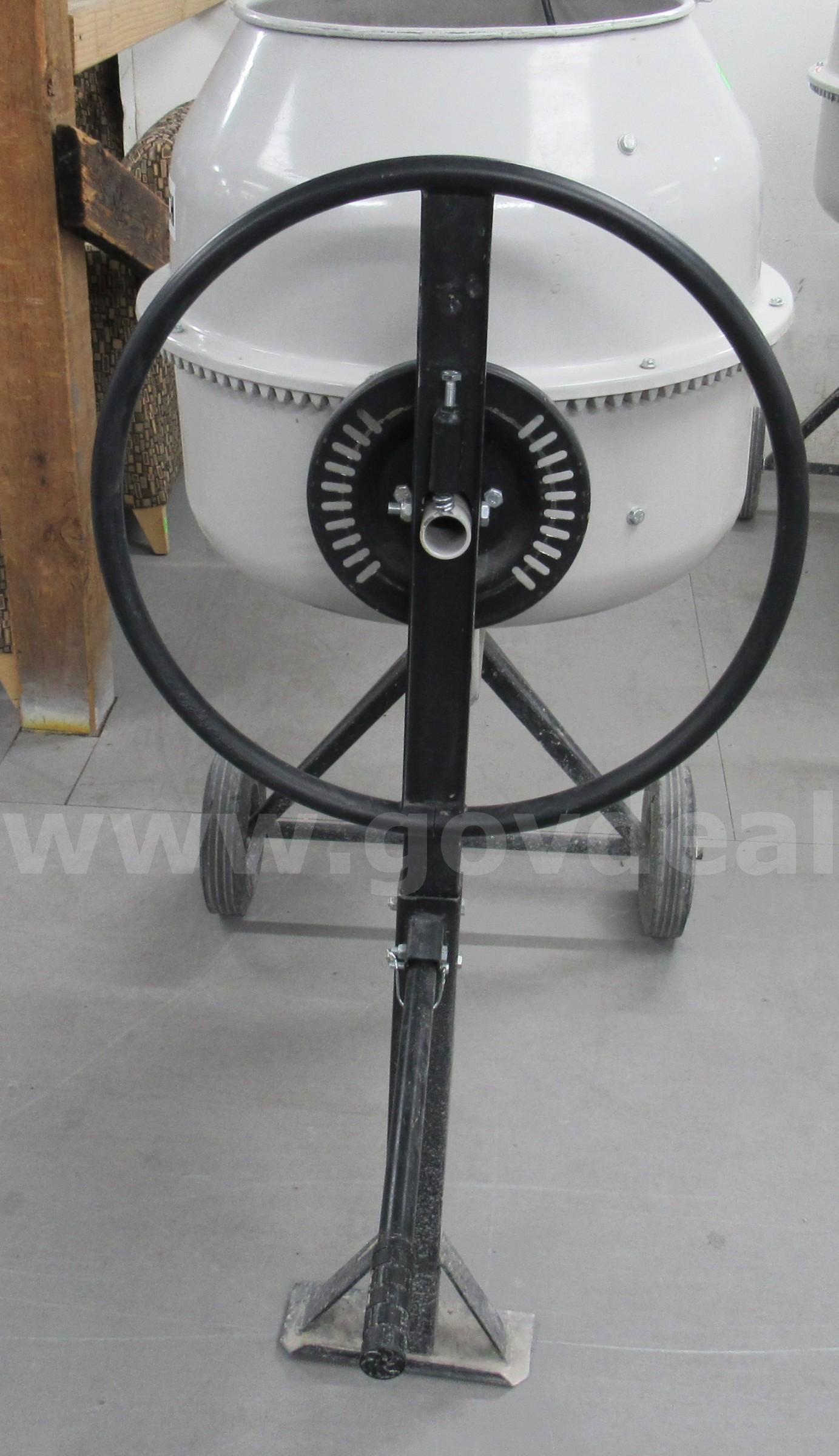 Klutch Cement Mixer U3567  U3567 Government Surplus Auction - Photo #4