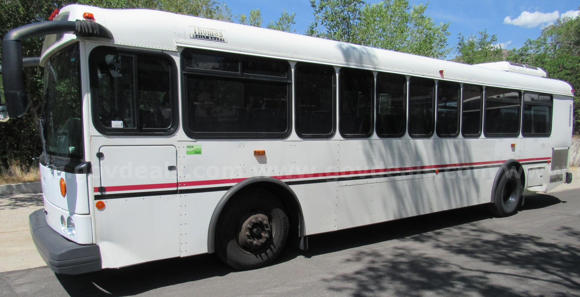 Thomas Built Buses 130YN VO4817 U3570 Thomas Built Buses 130YN Government Surplus Auction - Photo #2
