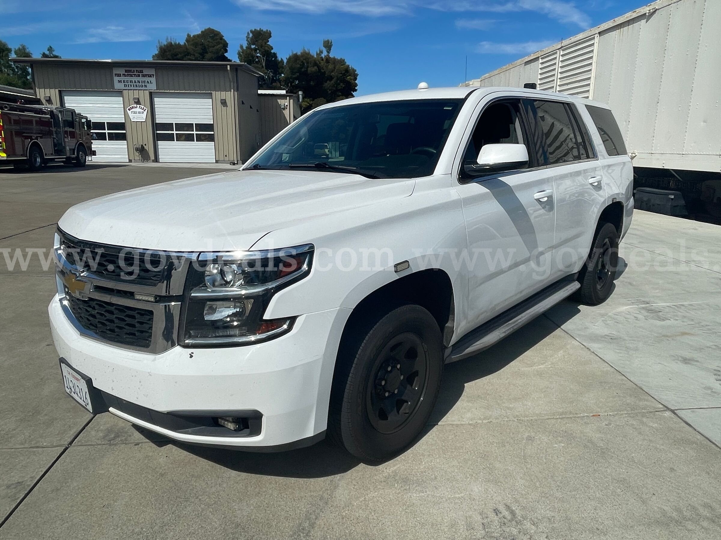 2015 Chevrolet Tahoe 4WD Chevrolet Tahoe Government Surplus Auction - Photo #3
