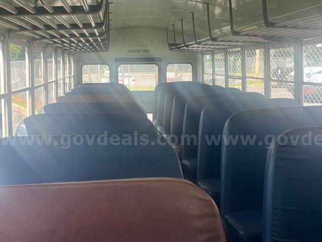 1989 Chevrolet B6P042 Chevrolet B6P042 Government Surplus Auction - Photo #5