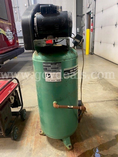 Speedaire Cast Iron Series Stationary Air Compressor Speedaire 4B233C Government Surplus Auction - Photo #6