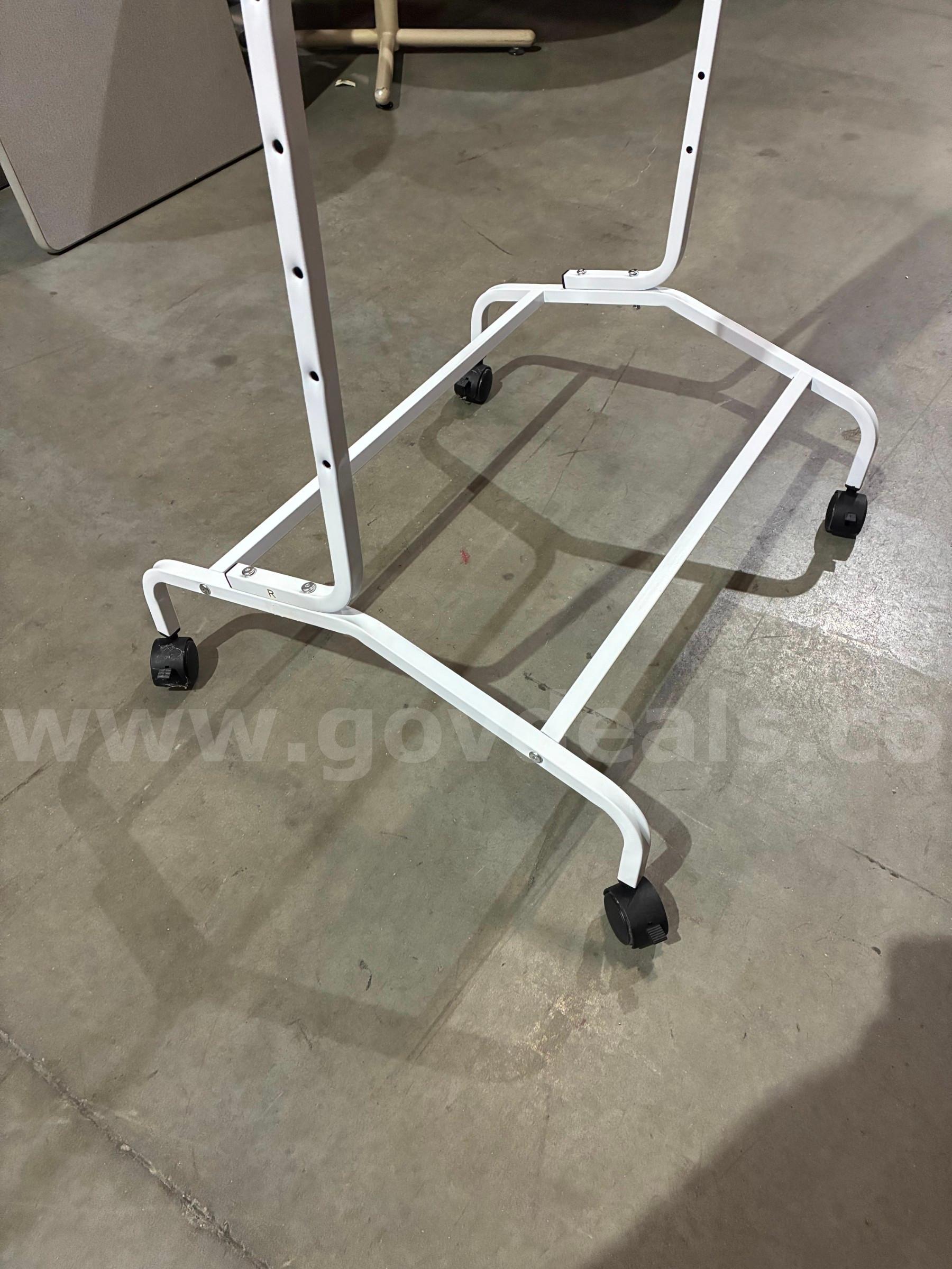 Whiteboard   Government Surplus Auction - Photo #2