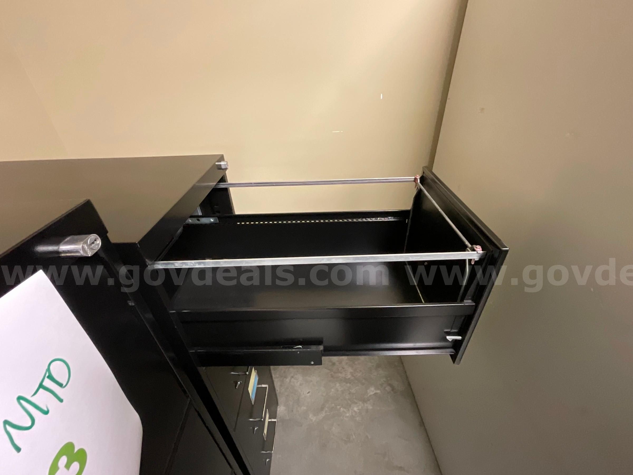 Miscellaneous Office Furniture *PIM Showroom/Dock*   Government Surplus Auction - Photo #2