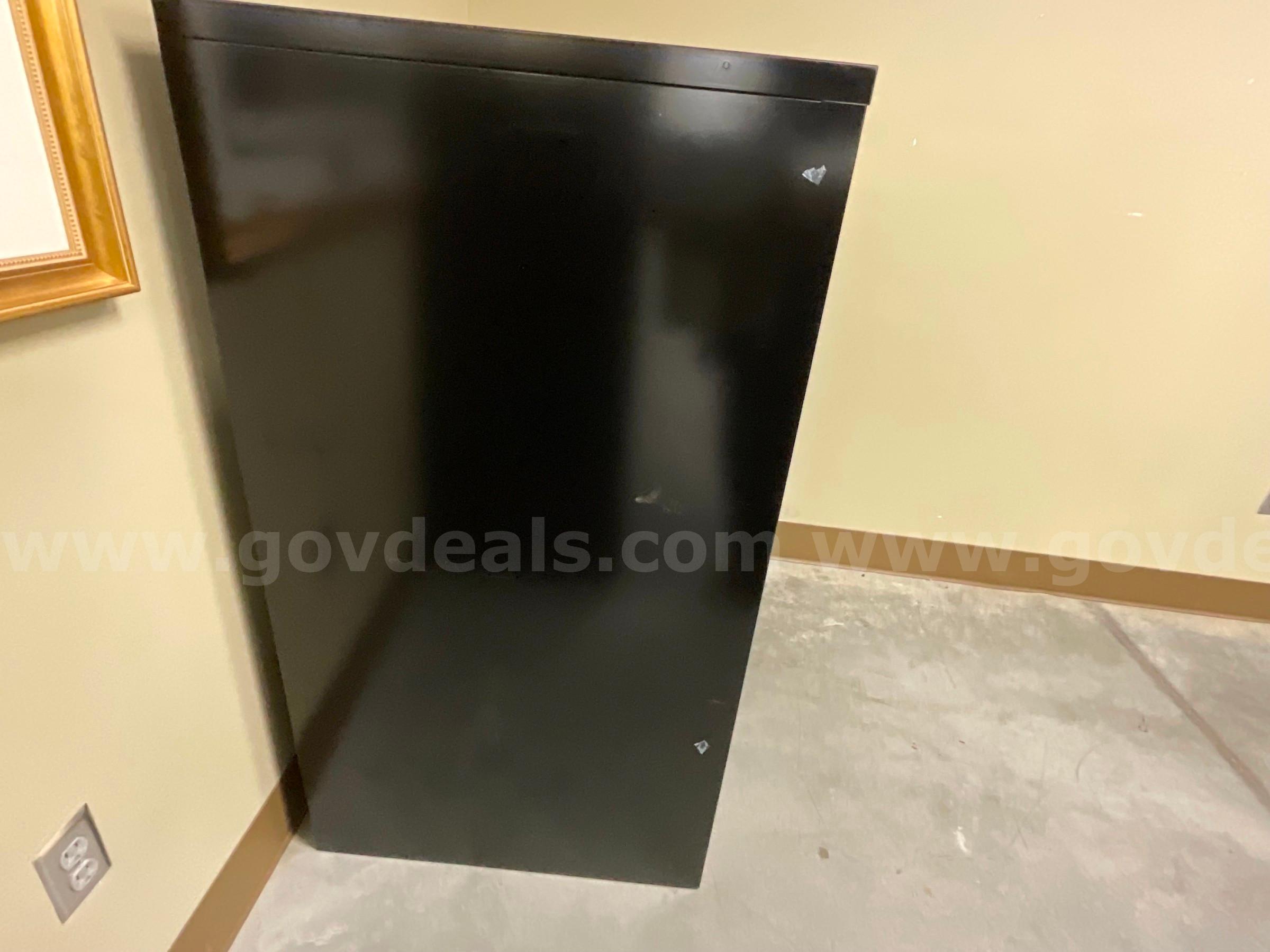 Miscellaneous Office Furniture *PIM Showroom/Dock*   Government Surplus Auction - Photo #4