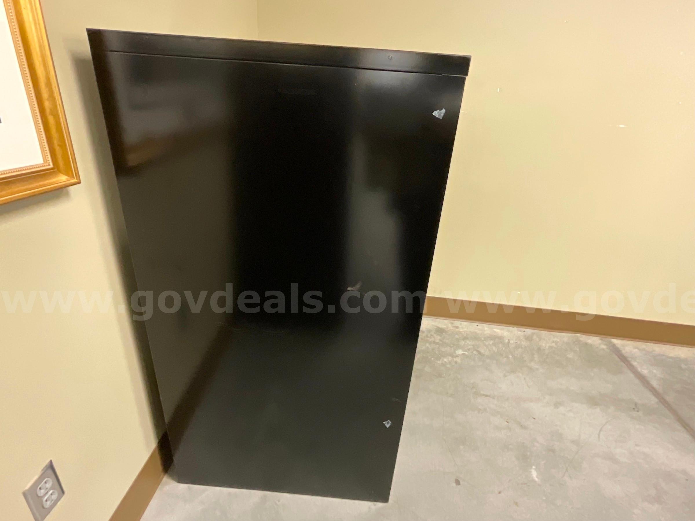 Miscellaneous Office Furniture *PIM Showroom/Dock*   Government Surplus Auction - Photo #5