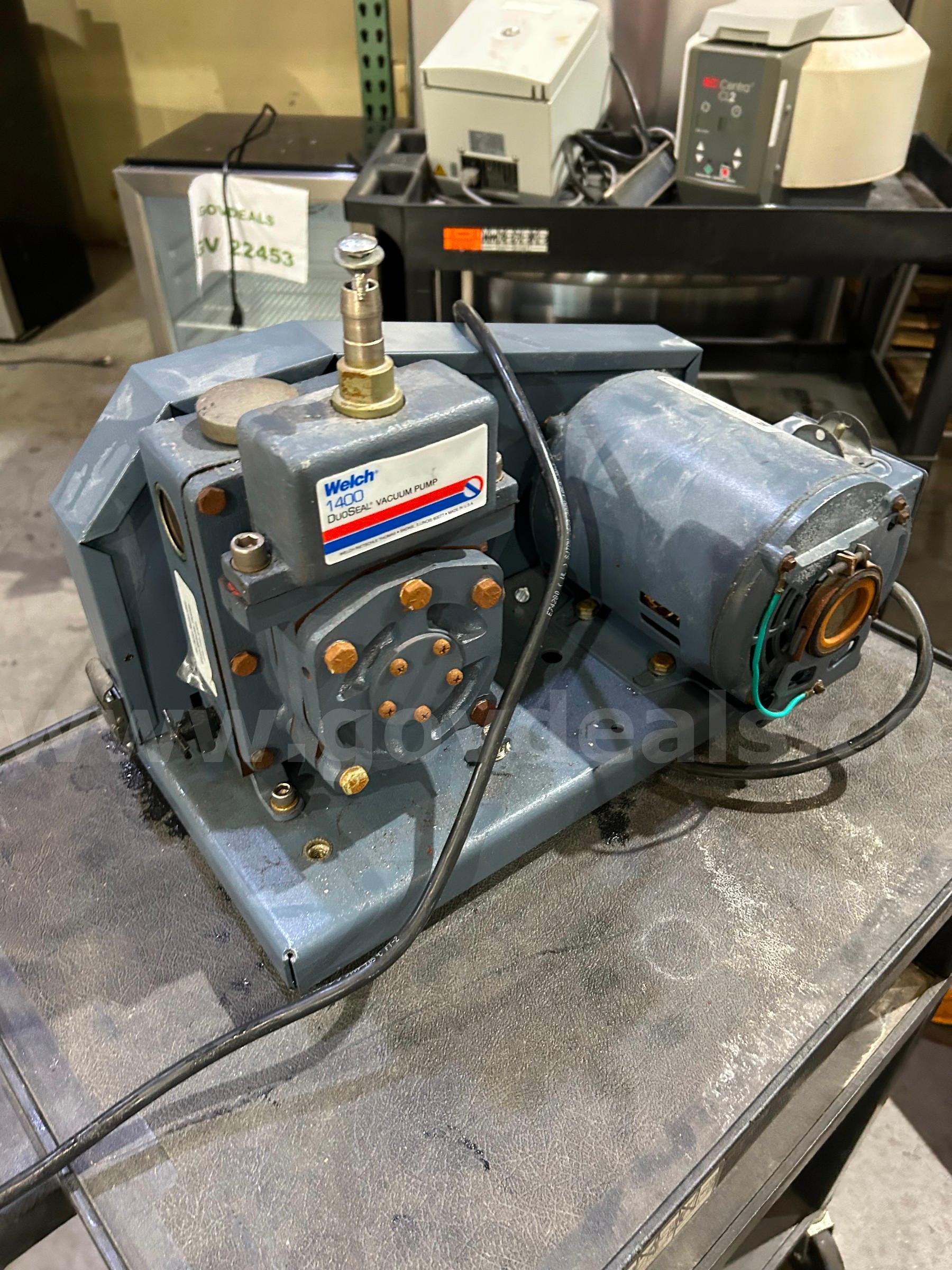Vacuum Pump Welch Scientific 1400 Government Surplus Auction - Photo #2