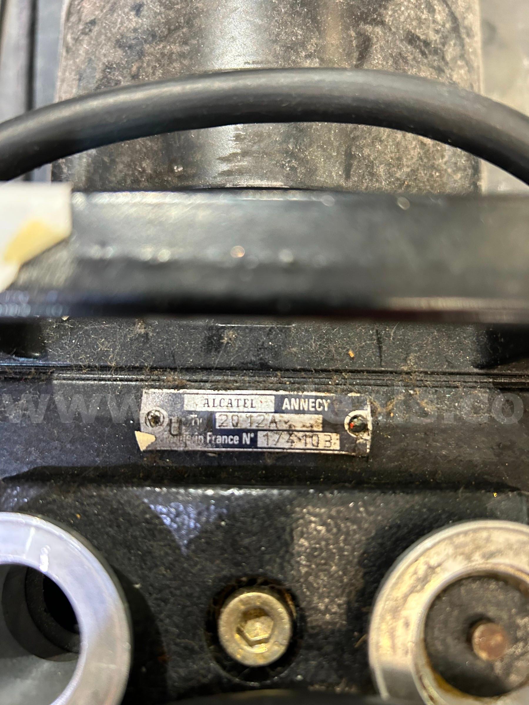 Vacuum Pump Alcatel 2012A Government Surplus Auction - Photo #6