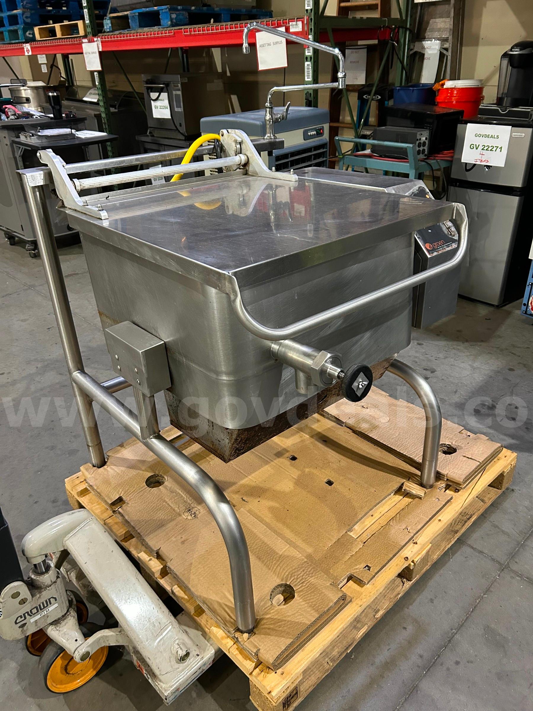Commercial Braising Skillet Groen  Government Surplus Auction - Photo #2