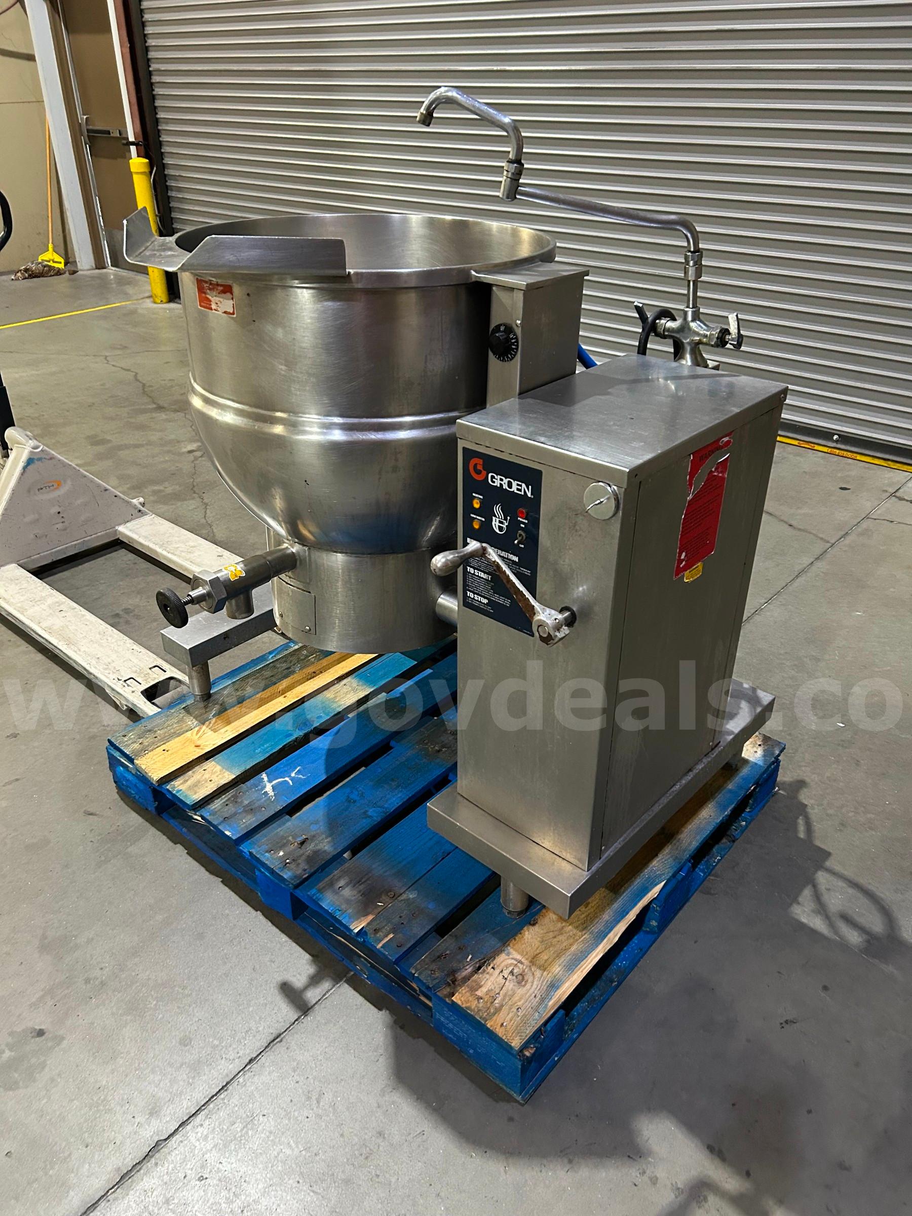 Commercial Steam Kettle Groen DHT/1-40 Government Surplus Auction - Photo #3