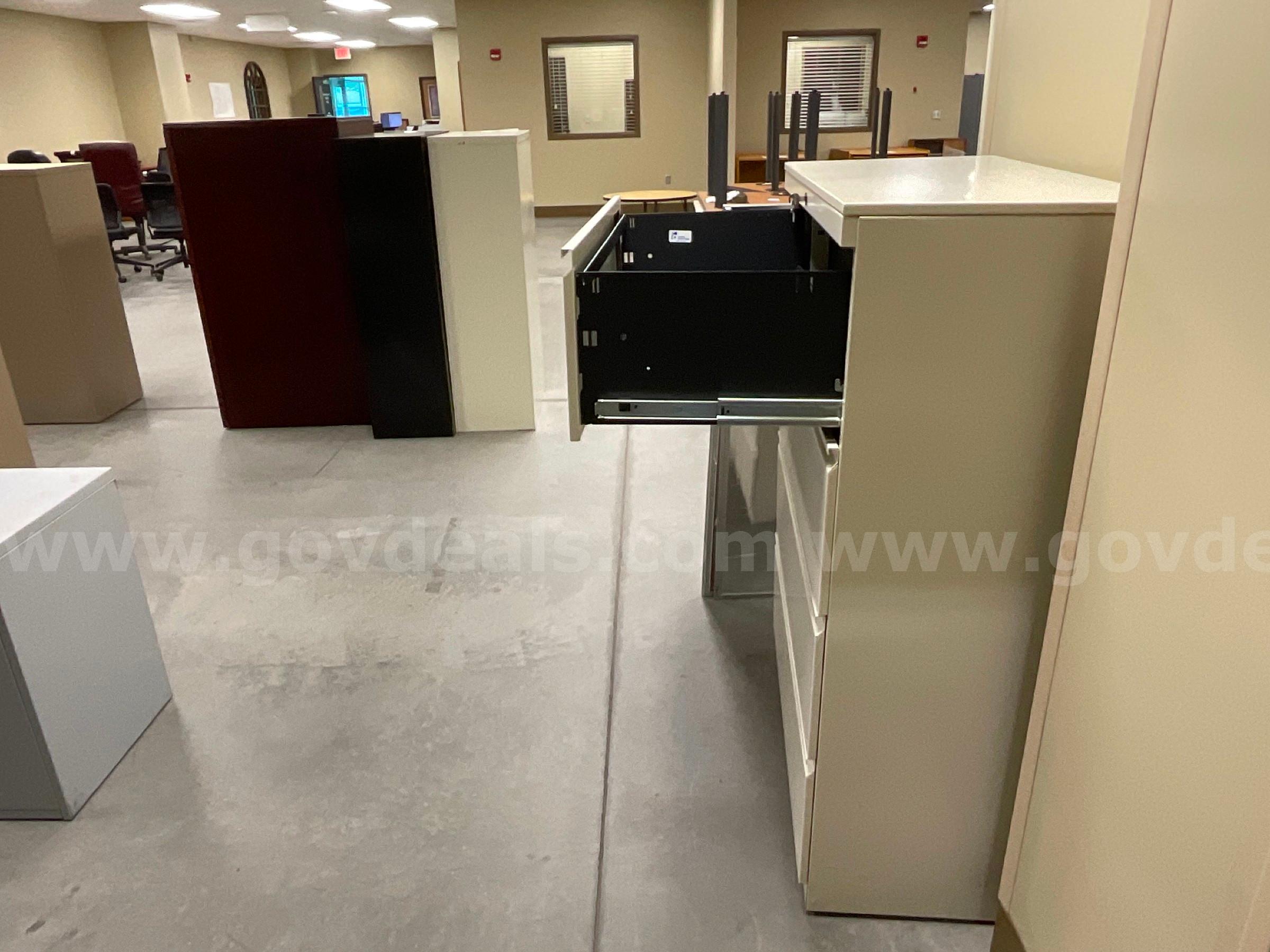 Miscellaneous Office Furniture *PIM Showroom/Dock*   Government Surplus Auction - Photo #4