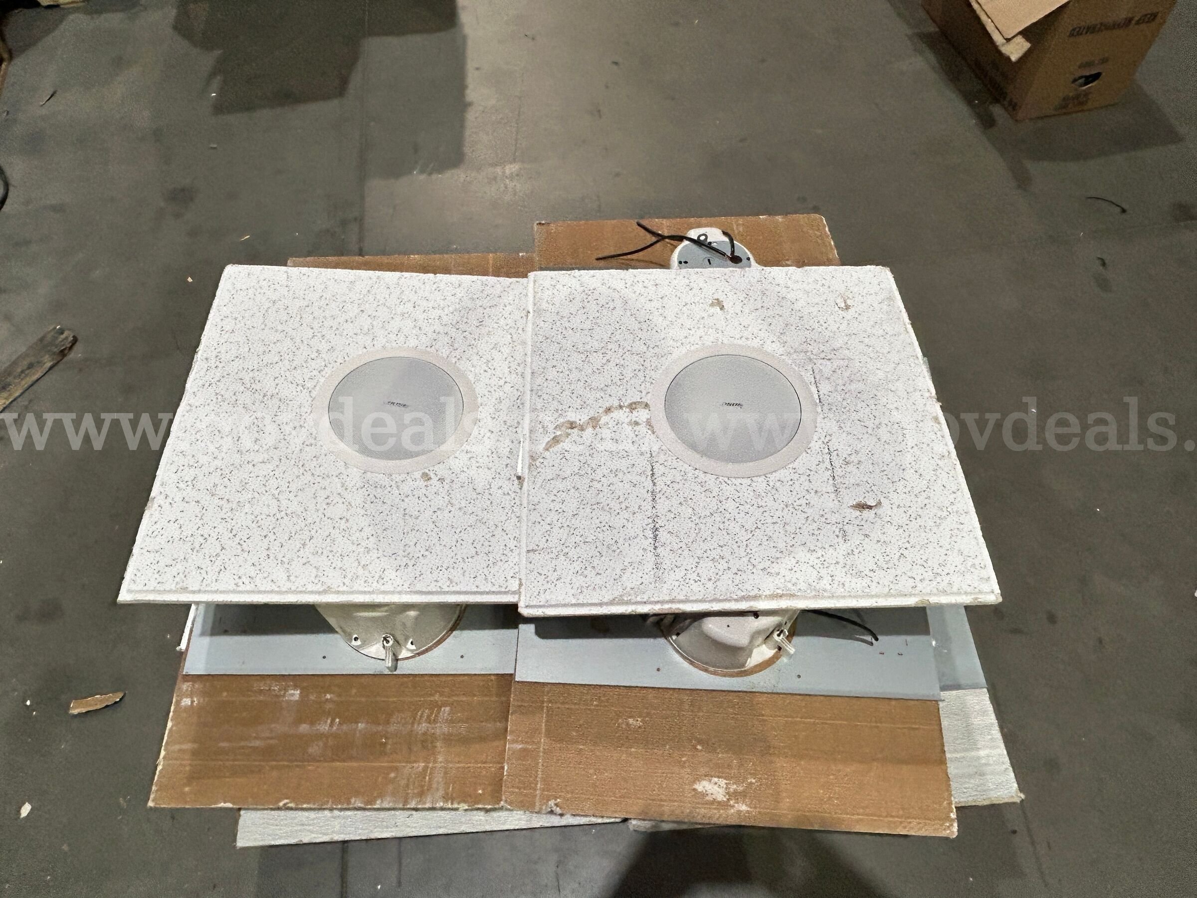 Speakers Bose FreeSpace DS 16F Government Surplus Auction - Primary Photo