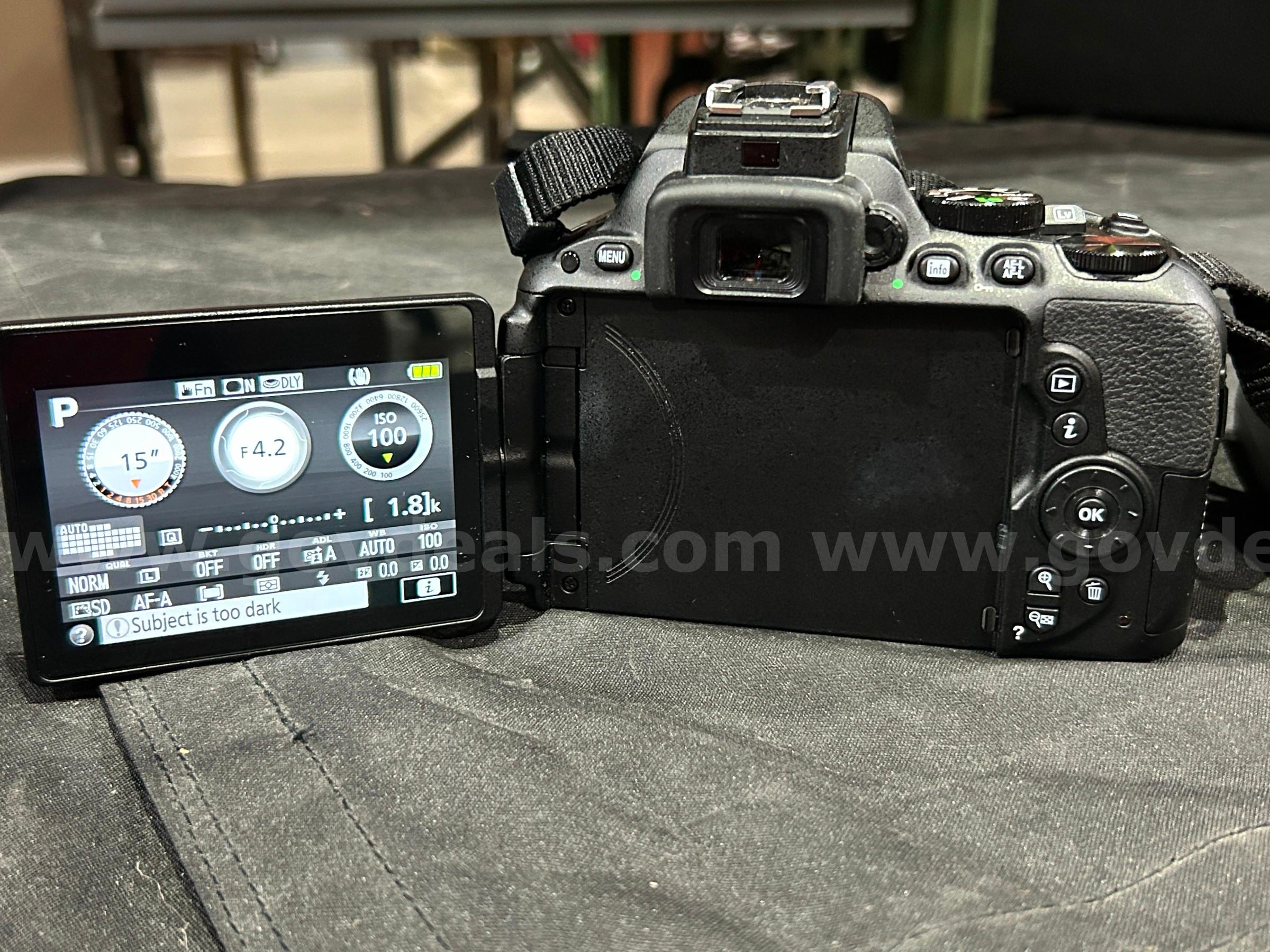 Camera Nikon D5500 Government Surplus Auction - Photo #2