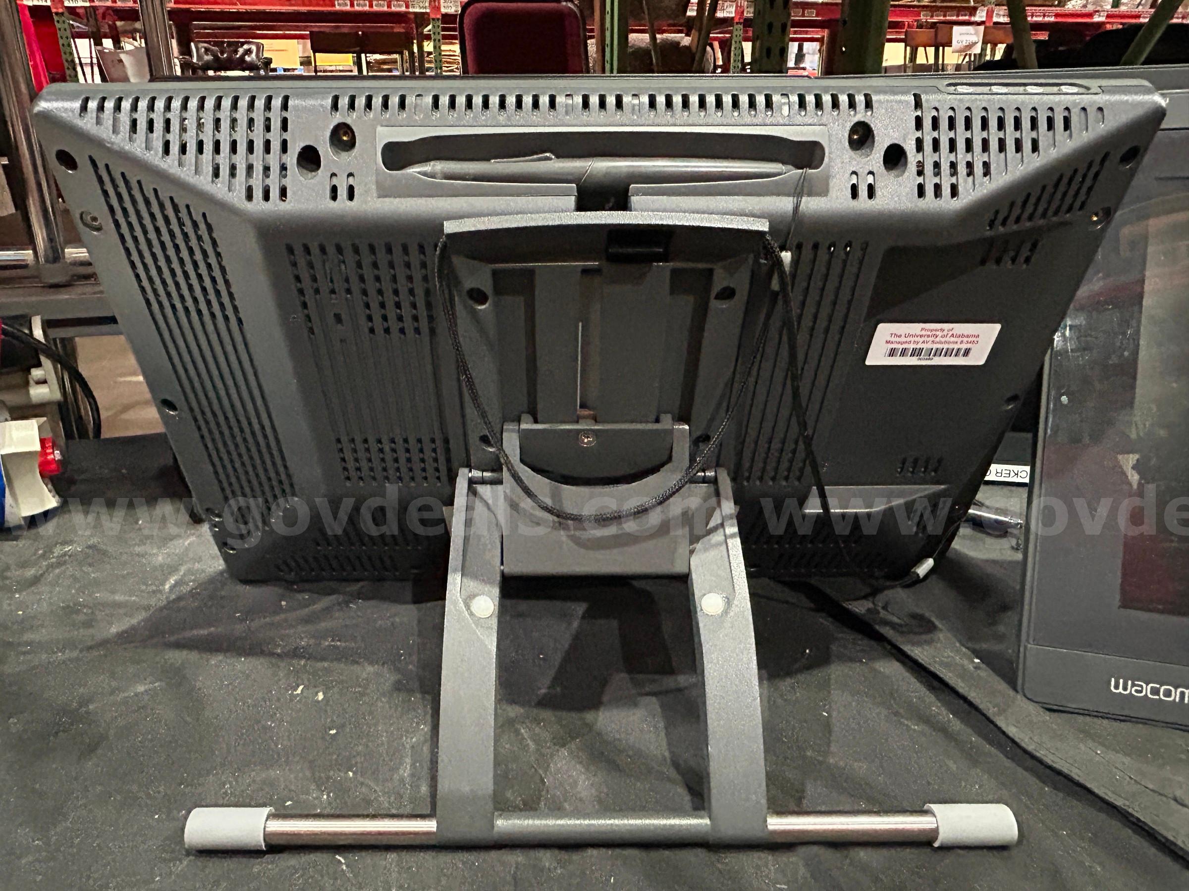 Tablets Wacom DTU-1631 Government Surplus Auction - Photo #6