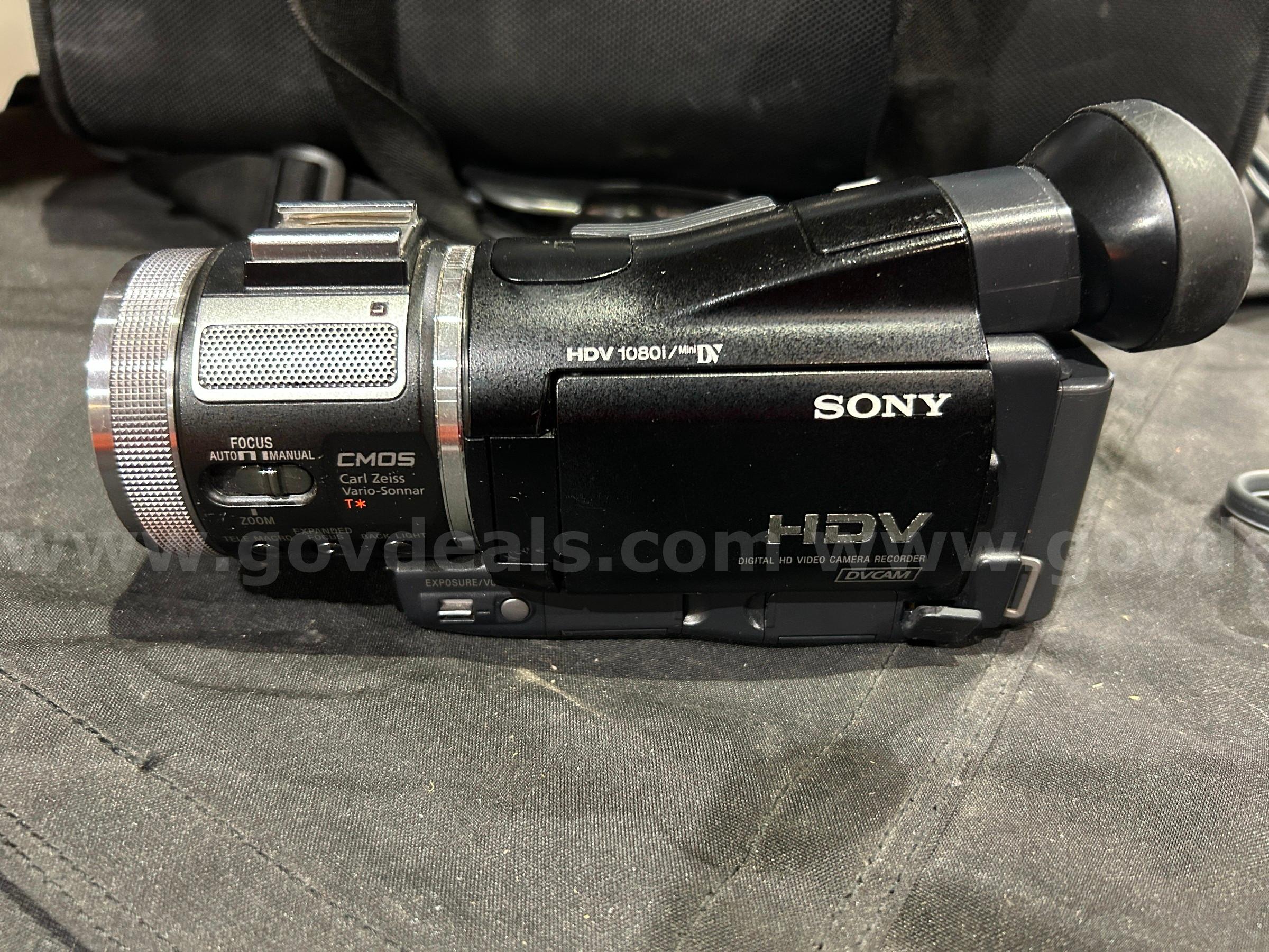 Camcorder Sony HVR-A1U Government Surplus Auction - Photo #2
