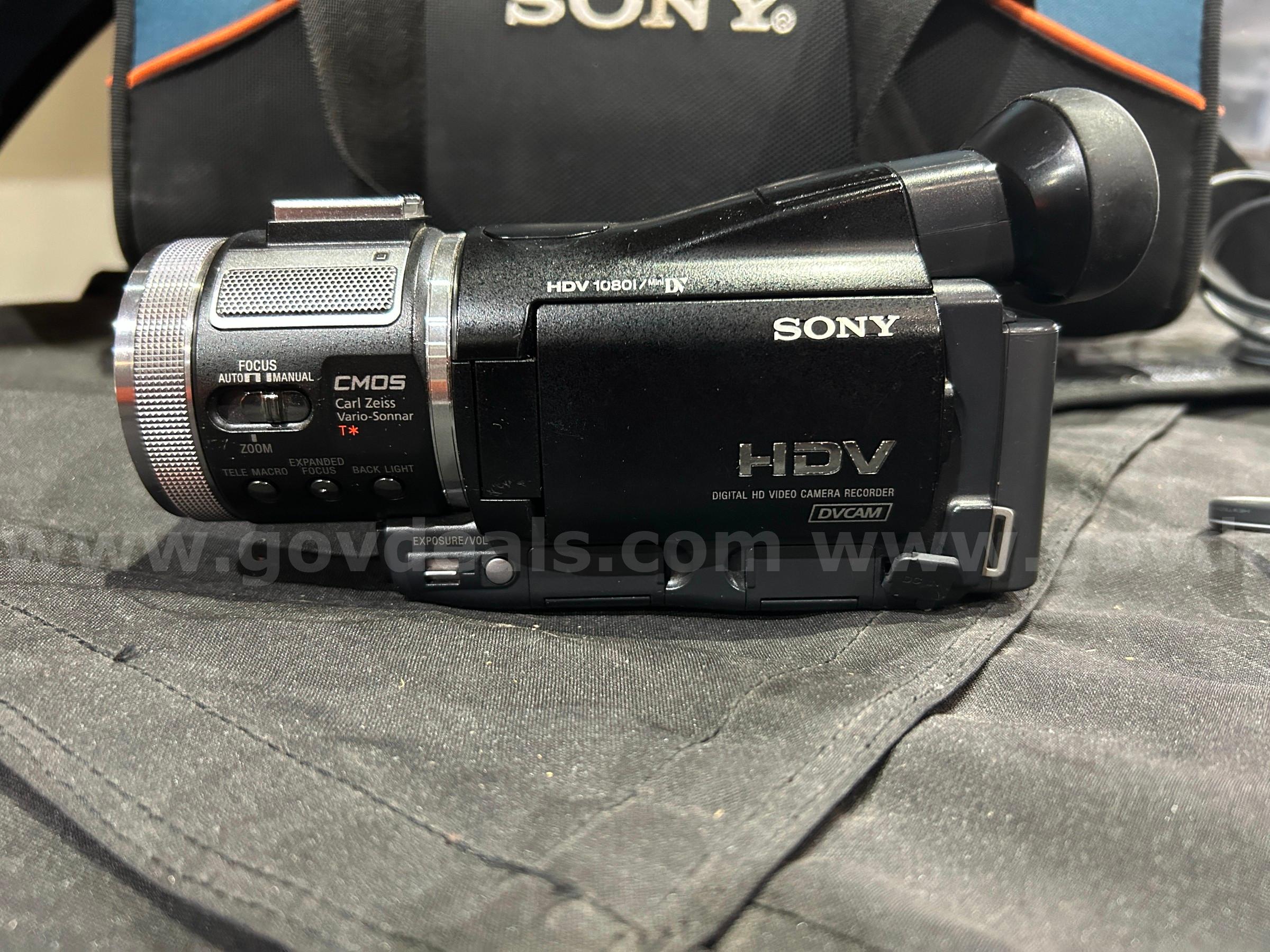 Camcorder Sony HVR-A1U Government Surplus Auction - Photo #3