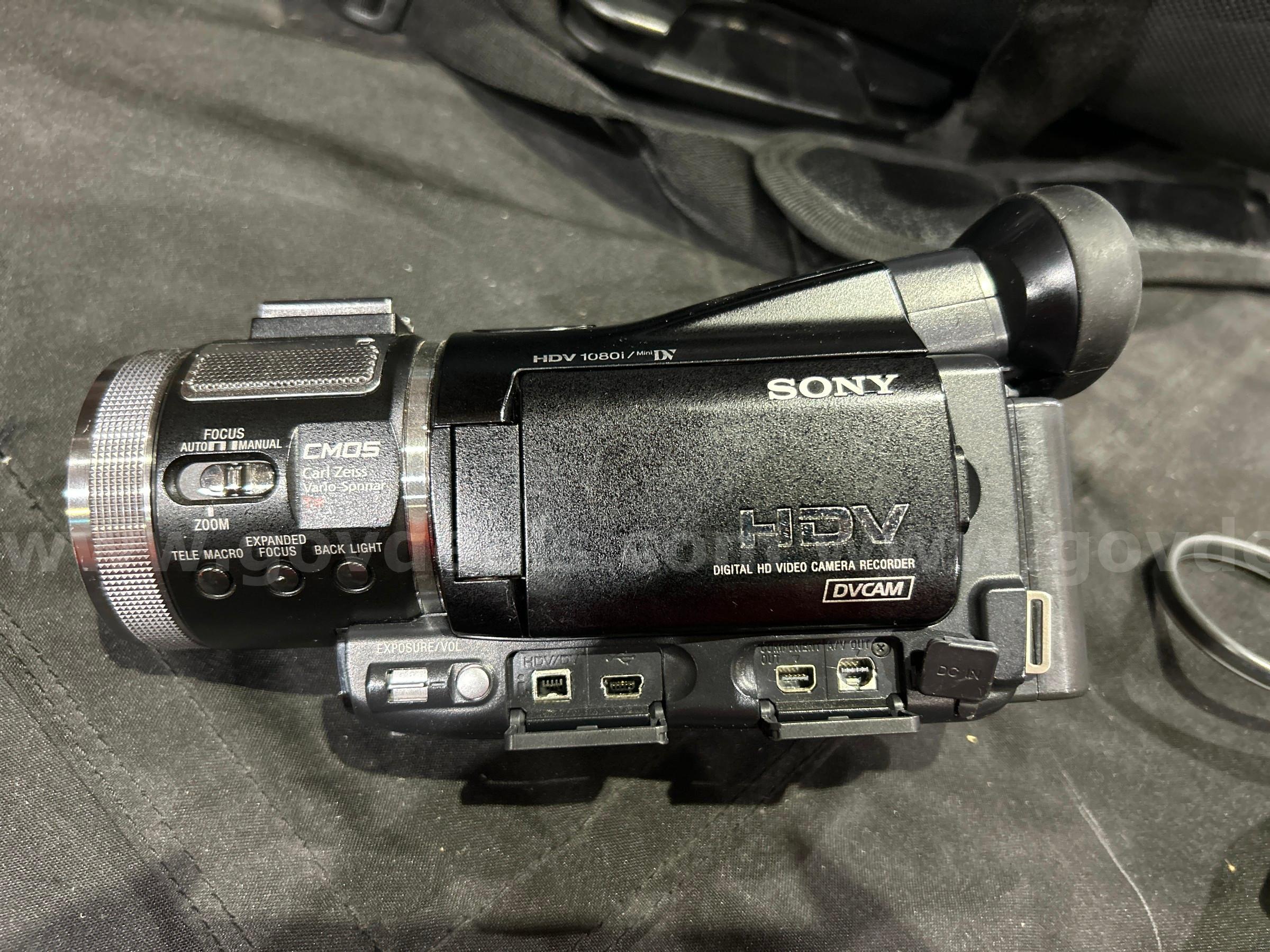 Camcorder Sony HVR-A1U Government Surplus Auction - Photo #5