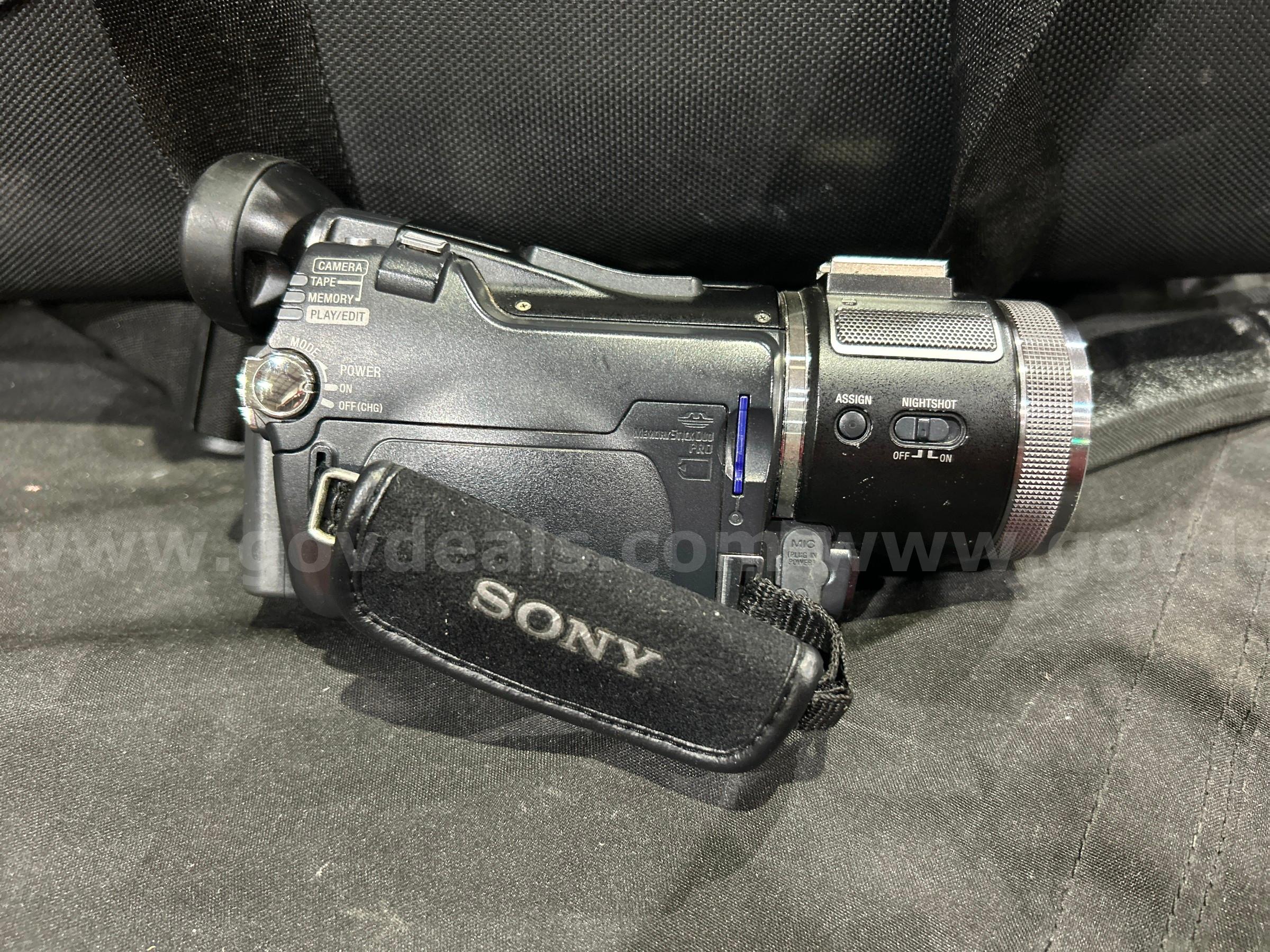 Camcorder Sony HVR-A1U Government Surplus Auction - Photo #6