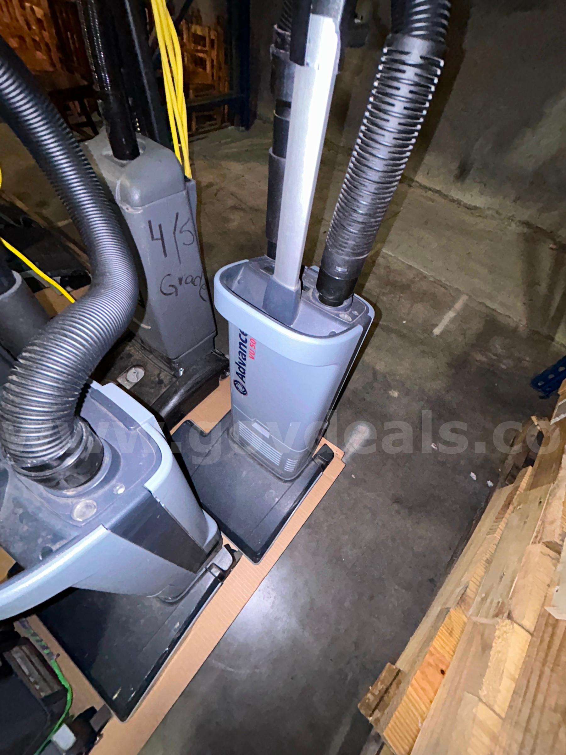 Vacuum Cleaners - Lot 3   Government Surplus Auction - Photo #3