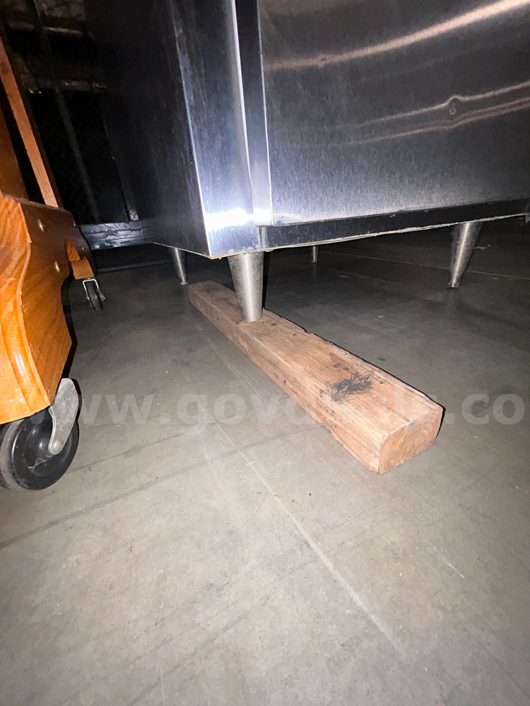 Pass Thru Cooler - Parts  SRPT1-S Government Surplus Auction - Photo #2