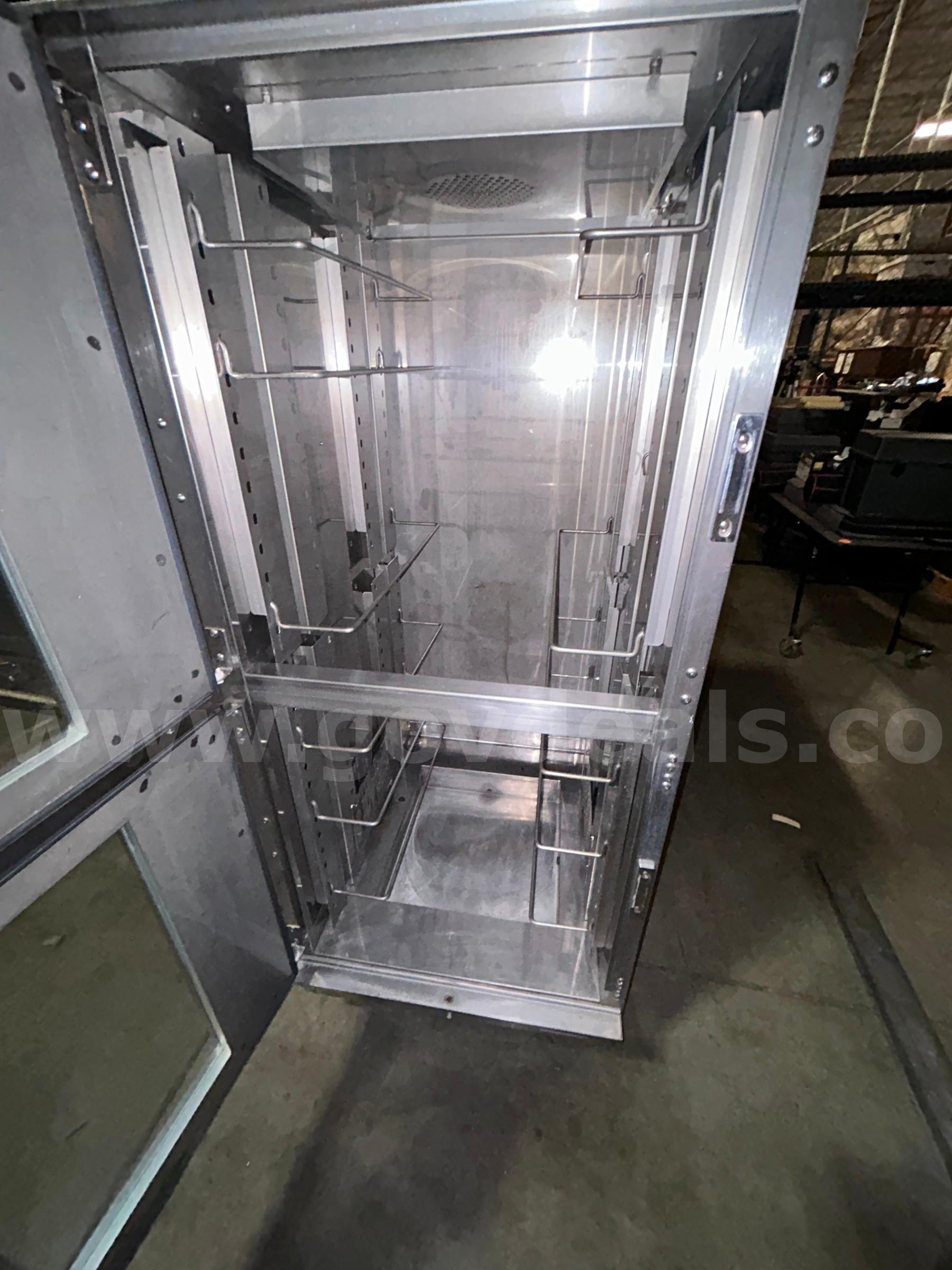 Pass Thru Proofer/Holding Cabinet - Parts  4000A-Series Government Surplus Auction - Photo #2