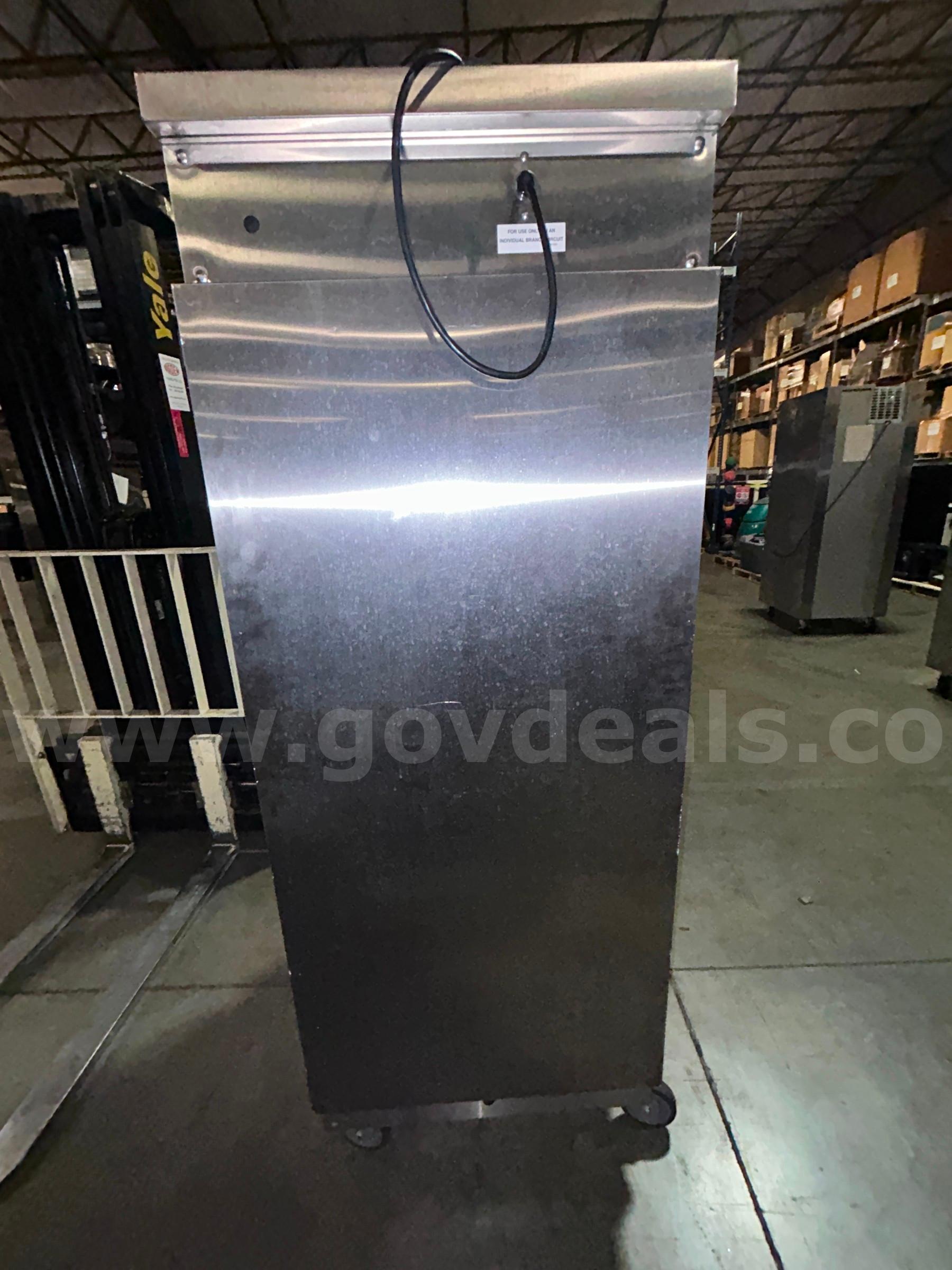 Pass Thru Proofer/Holding Cabinet - Parts  4000A-Series Government Surplus Auction - Photo #4