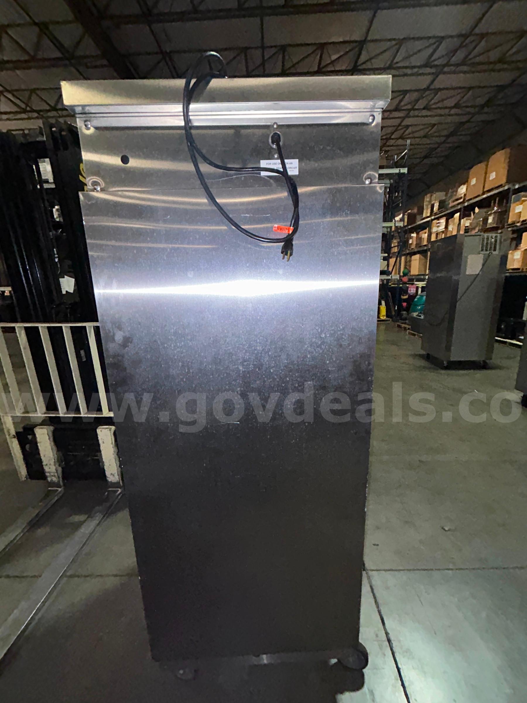 Pass Thru Proofer/Holding Cabinet - Parts  4000A-Series Government Surplus Auction - Photo #5