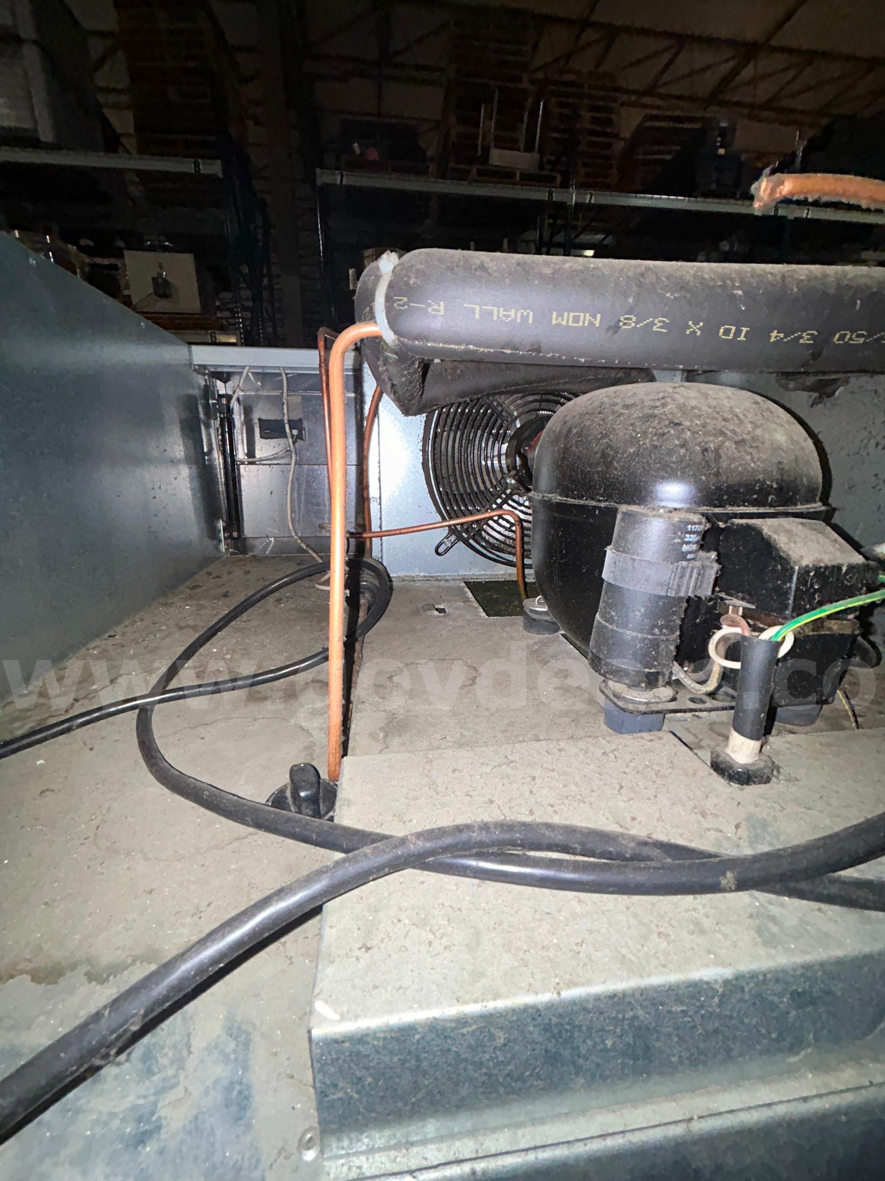 Two Door Cooler  SSR2-S17 Government Surplus Auction - Photo #6