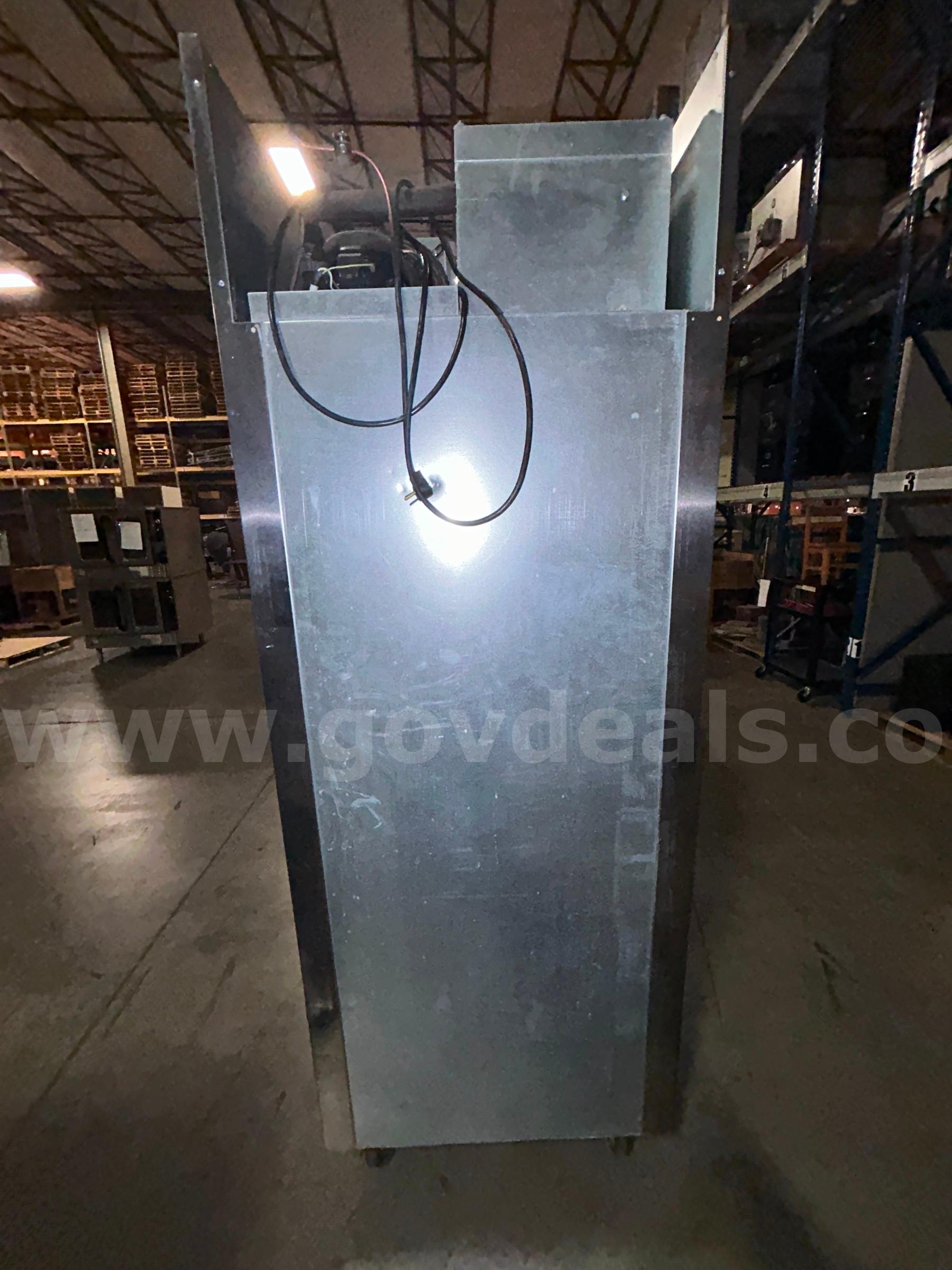 Reach In Cooler  SSR1-S3 Government Surplus Auction - Photo #3