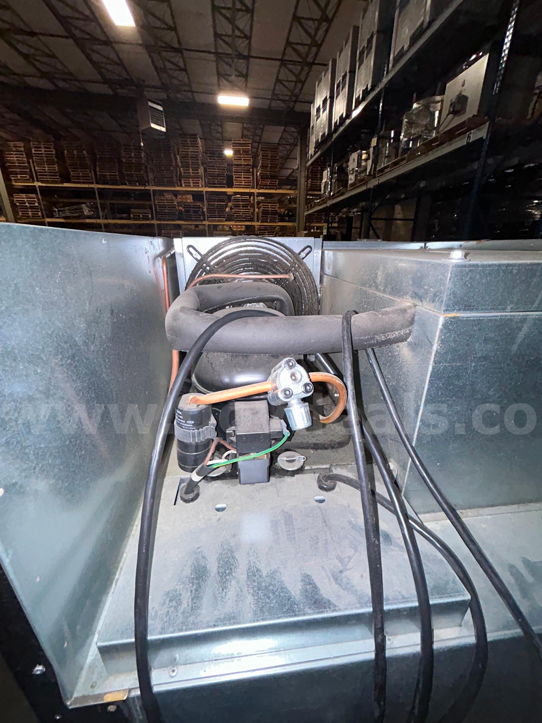 Reach In Cooler  SSR1-S3 Government Surplus Auction - Photo #4