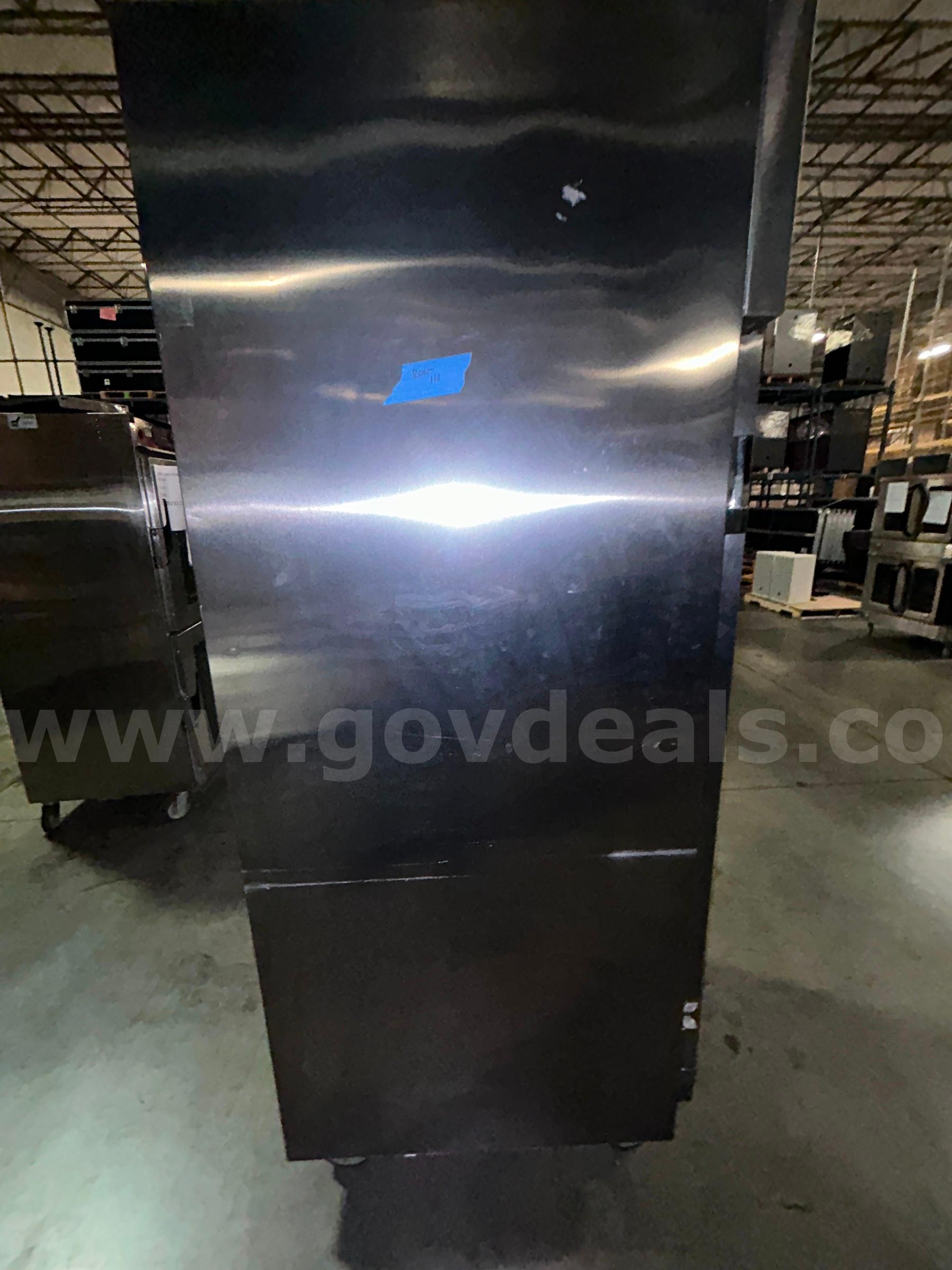 Reach In Cooler  SSR1-S3 Government Surplus Auction - Photo #6
