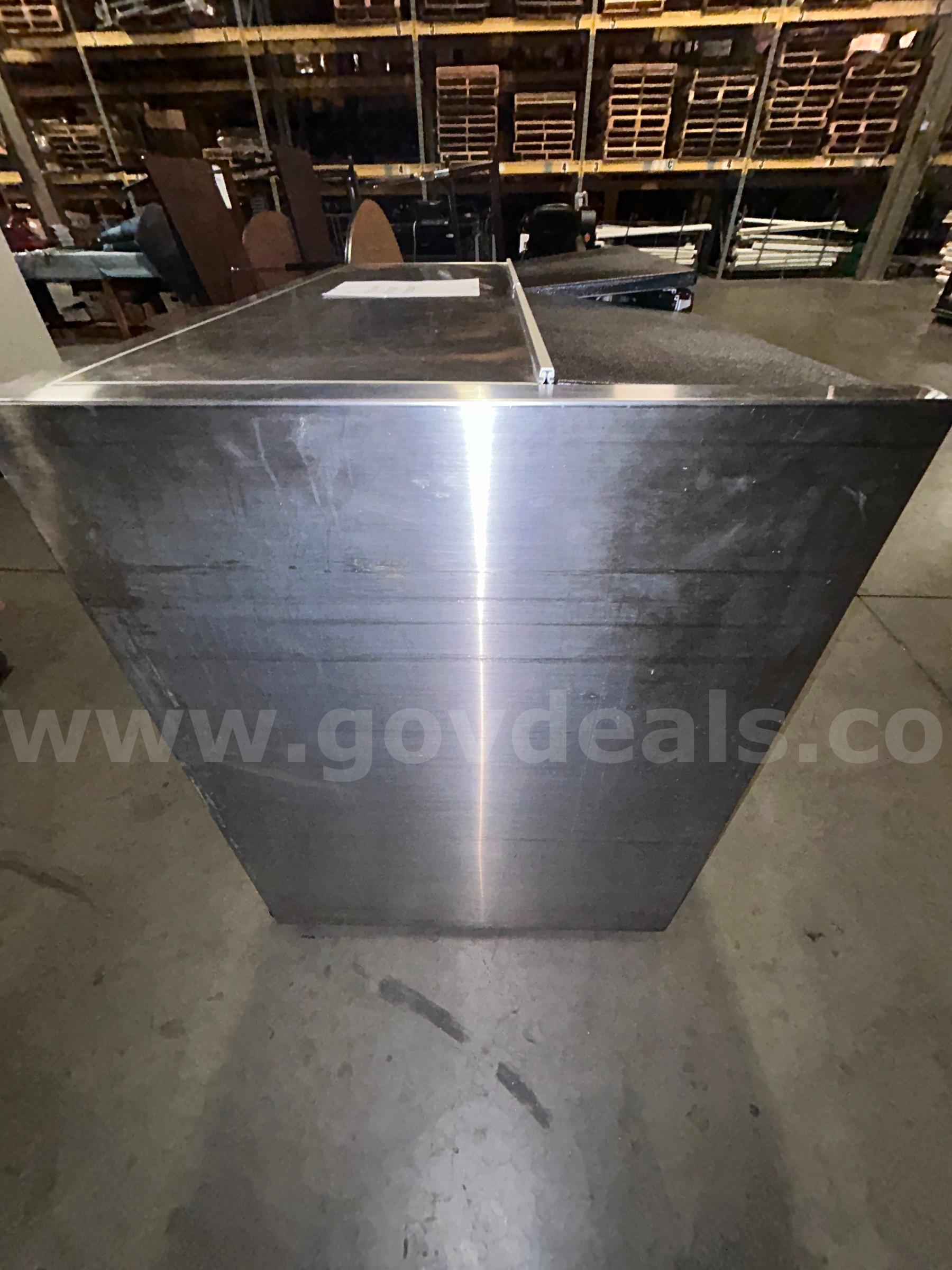 Milk Box Cooler (Parts)   Government Surplus Auction - Photo #4