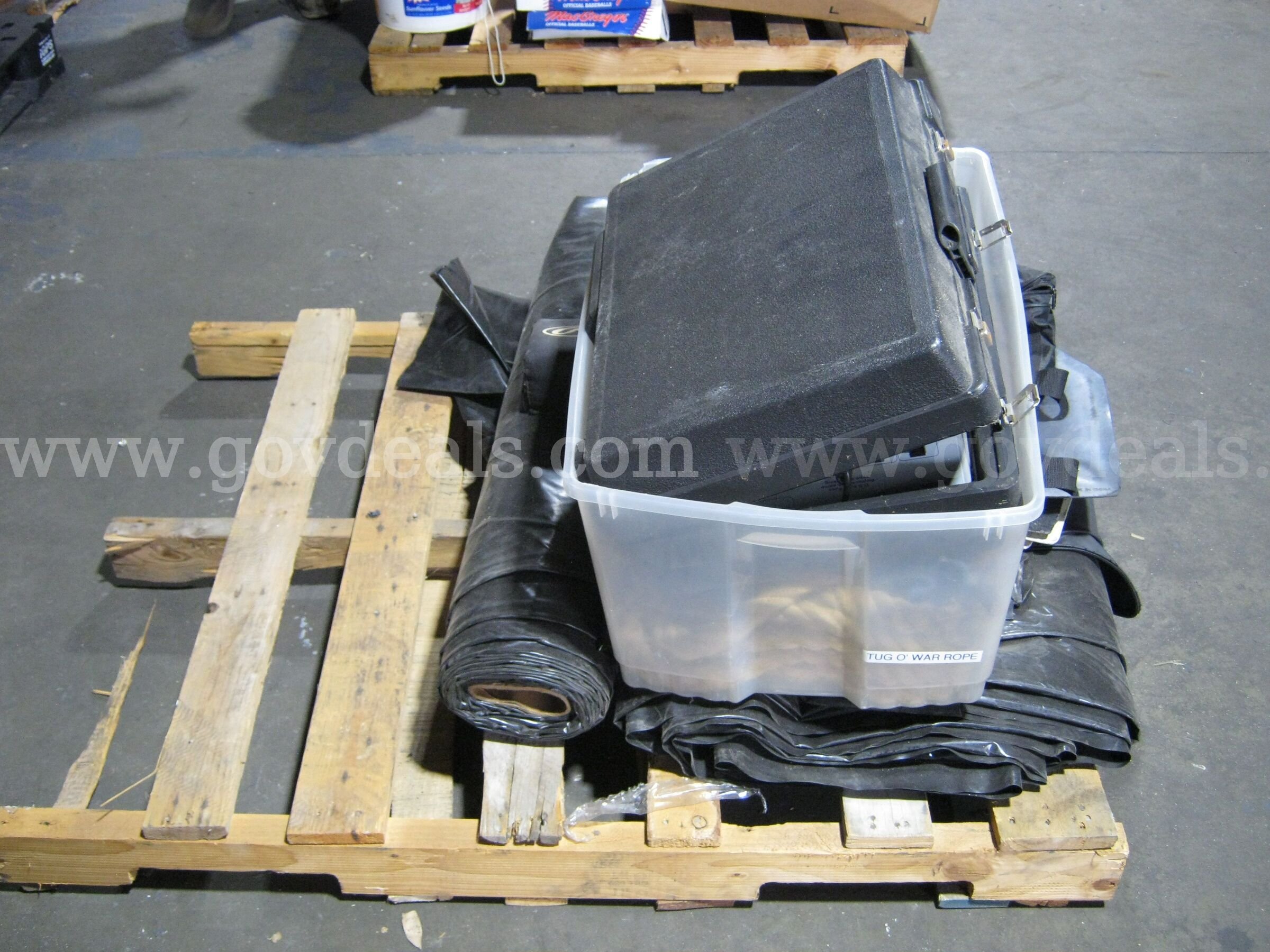 Lot of different sport equipment   Government Surplus Auction - Photo #5