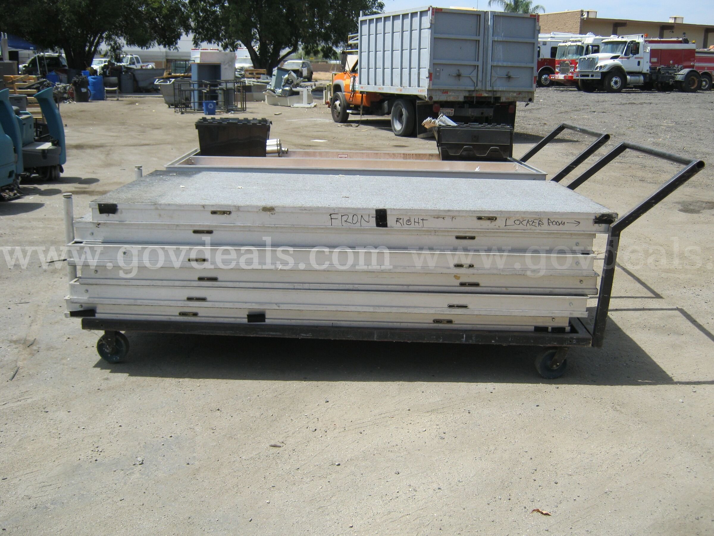 Stage   Government Surplus Auction - Photo #5