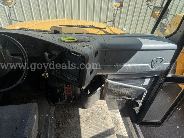 2014 International 3000 International 3000 Government Surplus Auction - Photo #5
