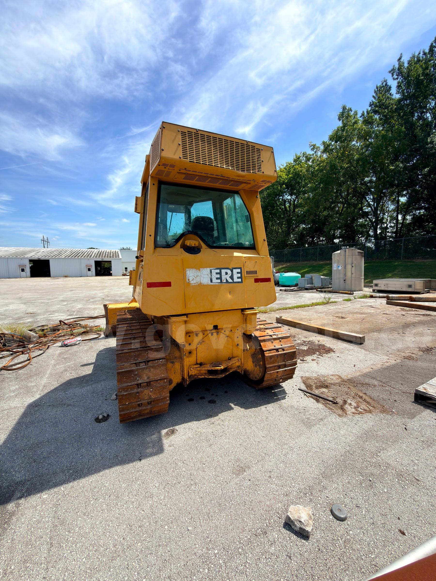 2002 John Deere 550H LT Crawler Dozer John Deere 550H Government Surplus Auction - Photo #2