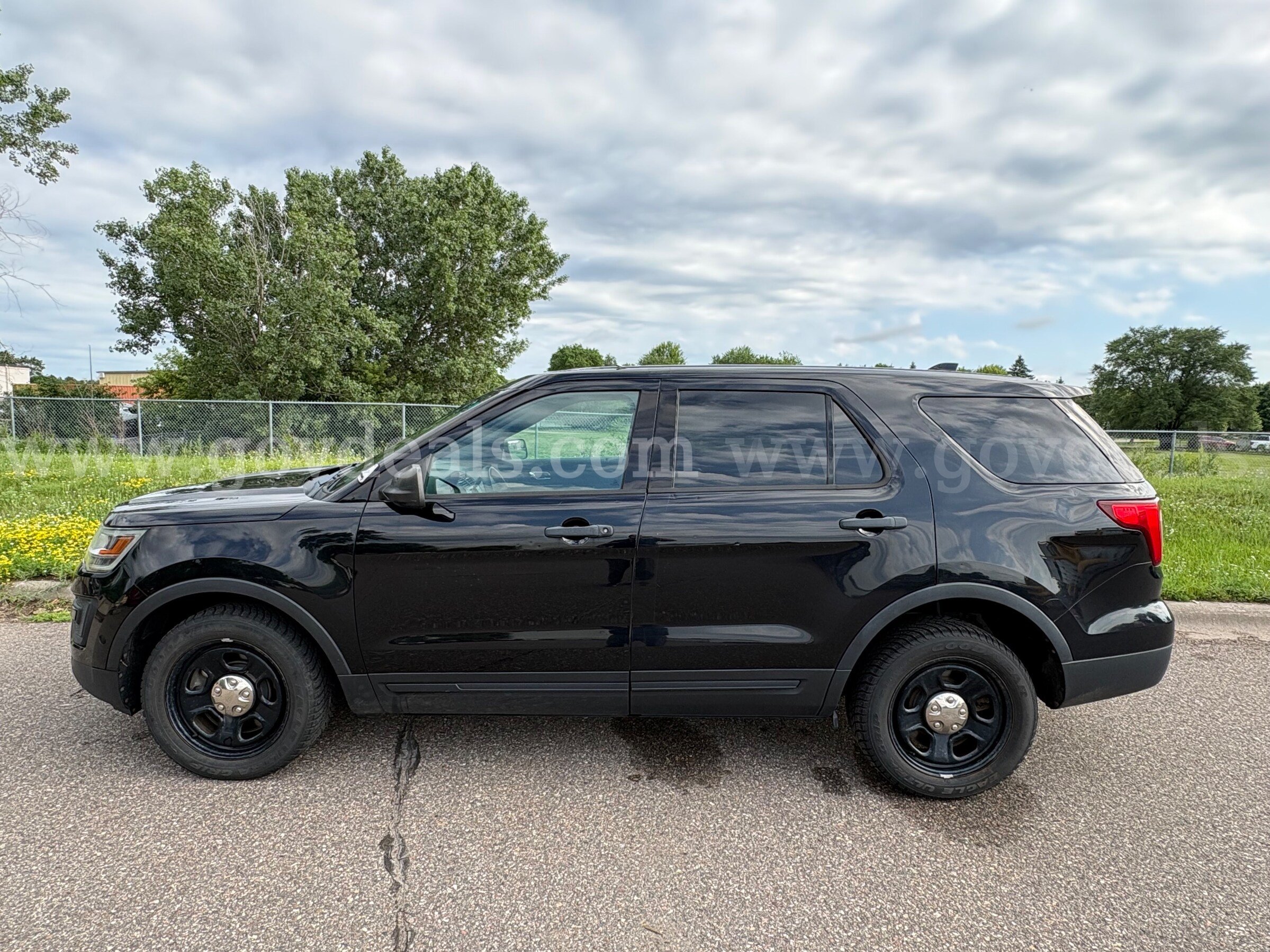 2016 Ford Explorer Police AWD Ford Explorer Government Surplus Auction - Photo #2