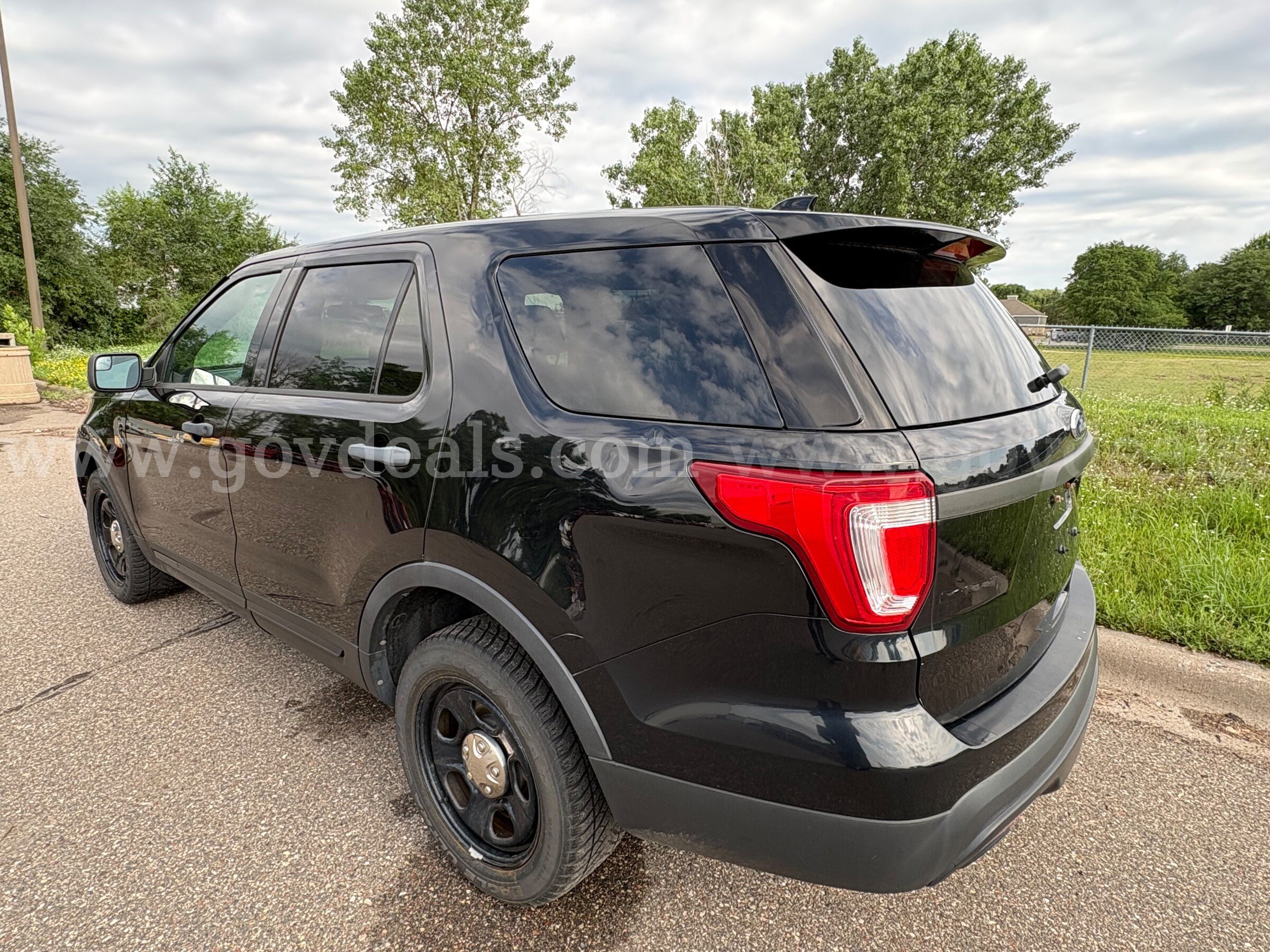 2016 Ford Explorer Police AWD Ford Explorer Government Surplus Auction - Photo #3