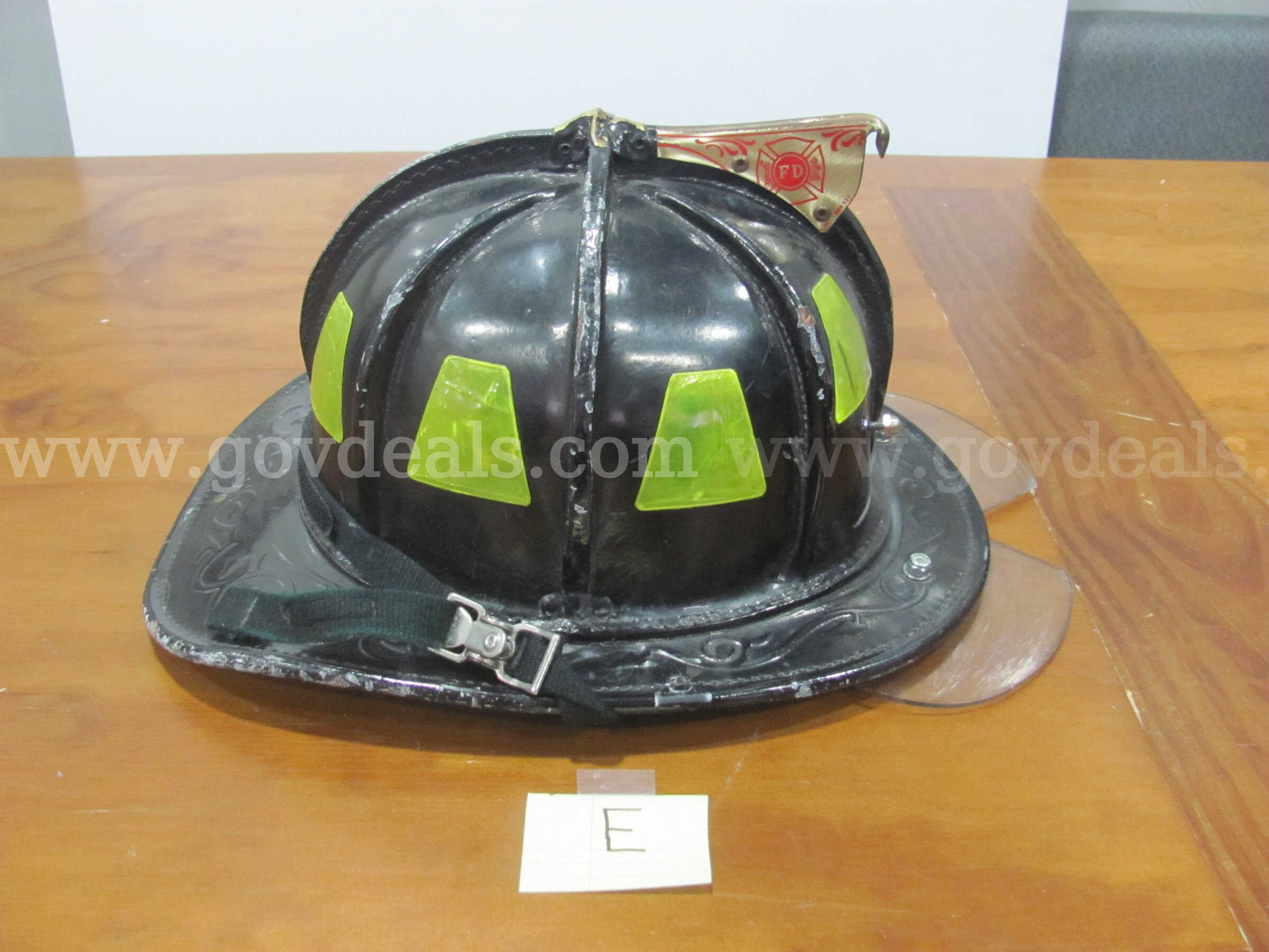 Cairns New Yorker N5A Helmet Cairns New Yorker N5A Government Surplus Auction - Photo #4