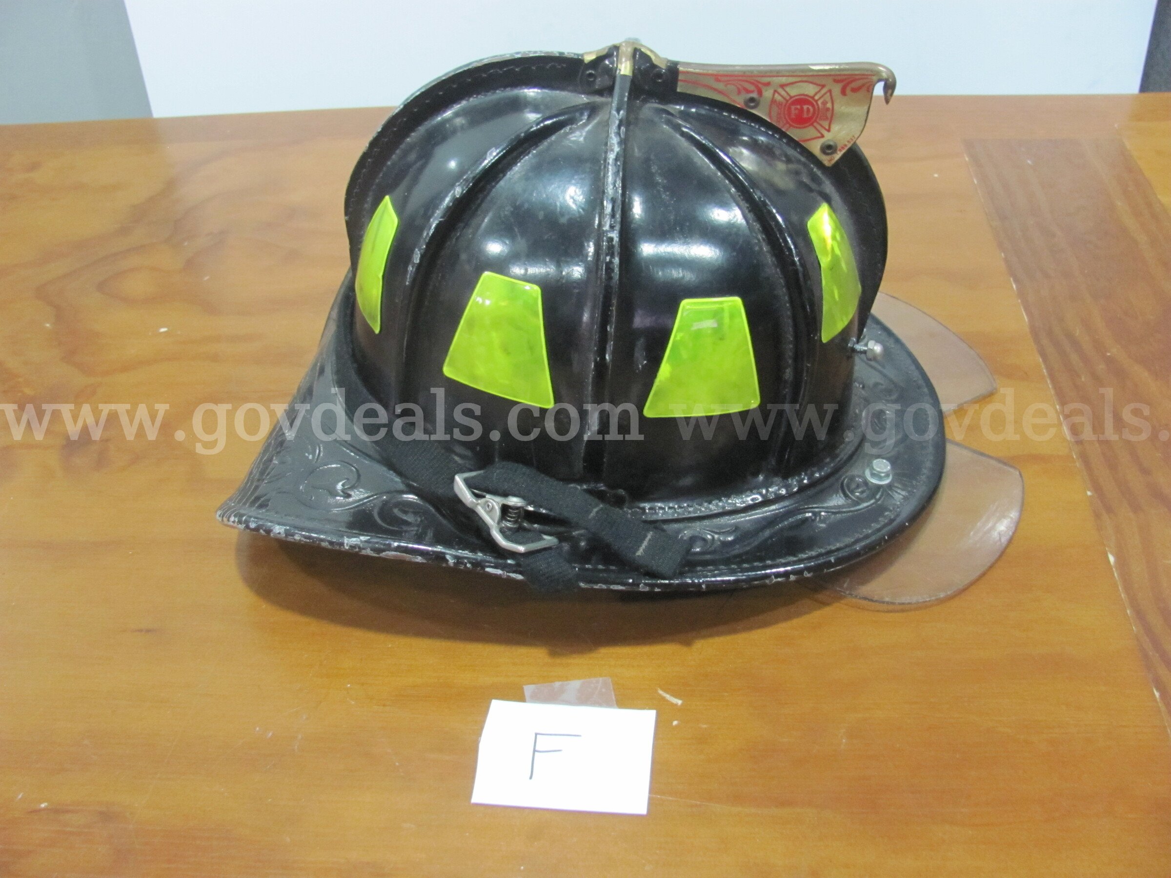 Cairns New Yorker N5A Helmet Cairns New Yorker N5A Government Surplus Auction - Photo #3