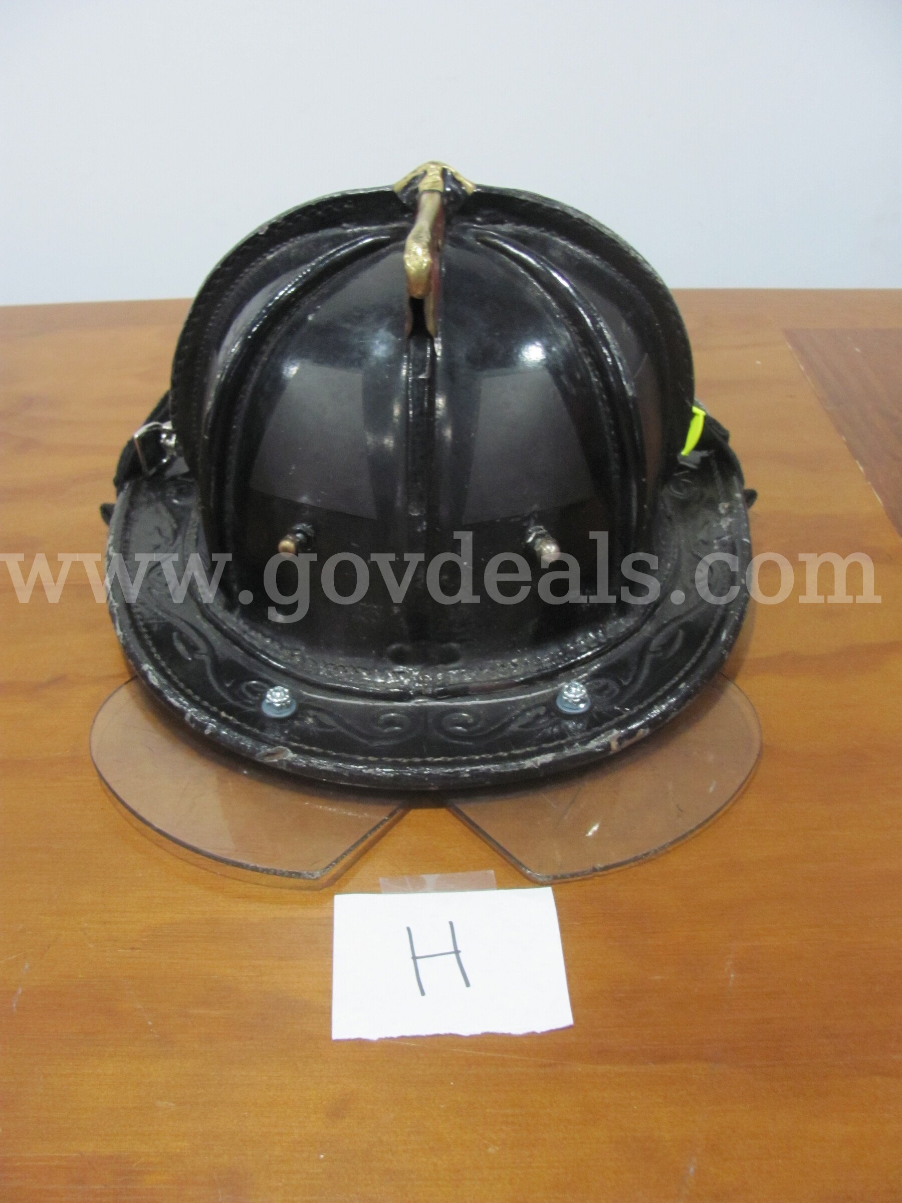 Cairns New Yorker N5A Helmet Cairns New Yorker N5A Government Surplus Auction - Photo #2