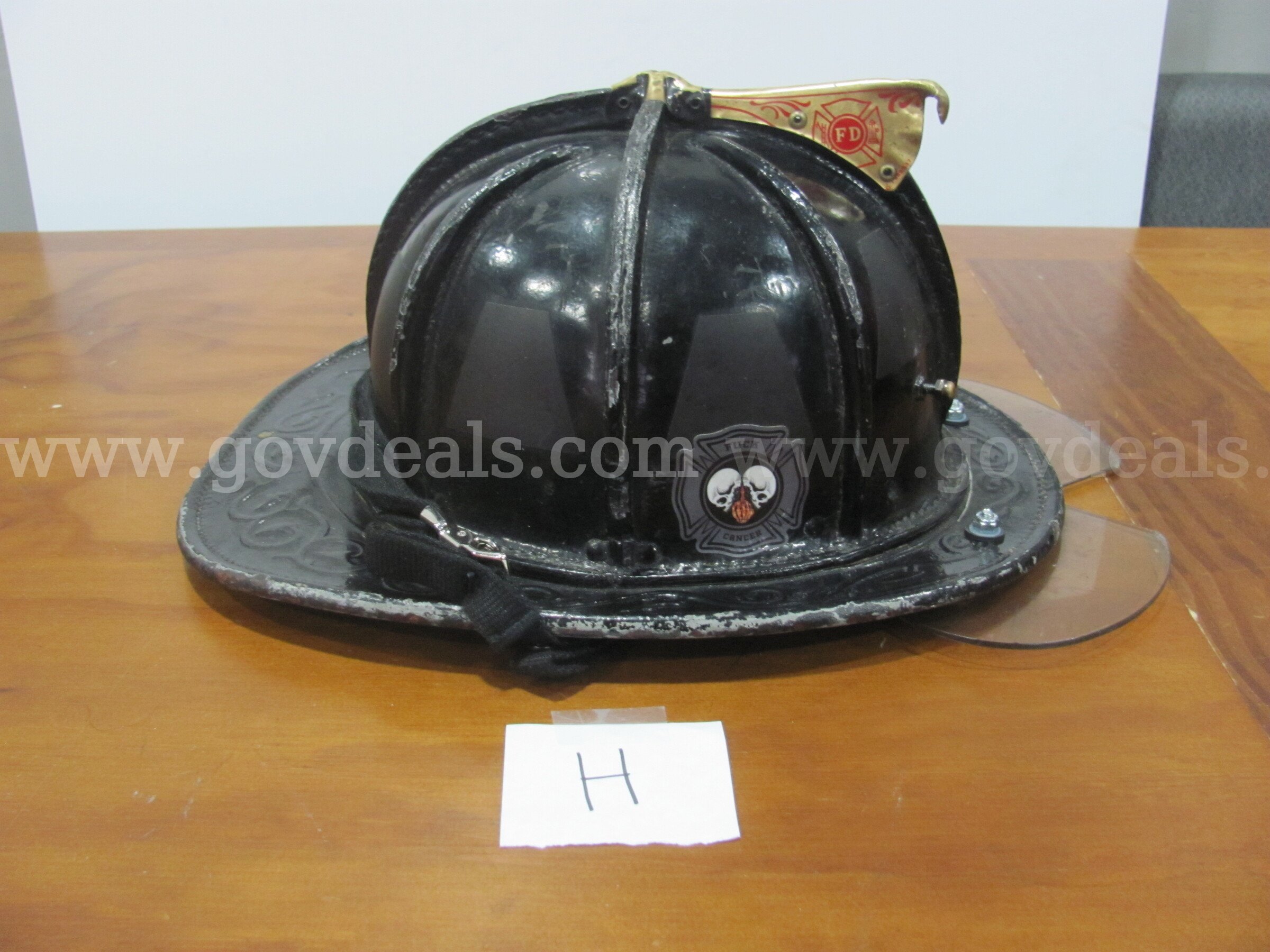 Cairns New Yorker N5A Helmet Cairns New Yorker N5A Government Surplus Auction - Photo #3