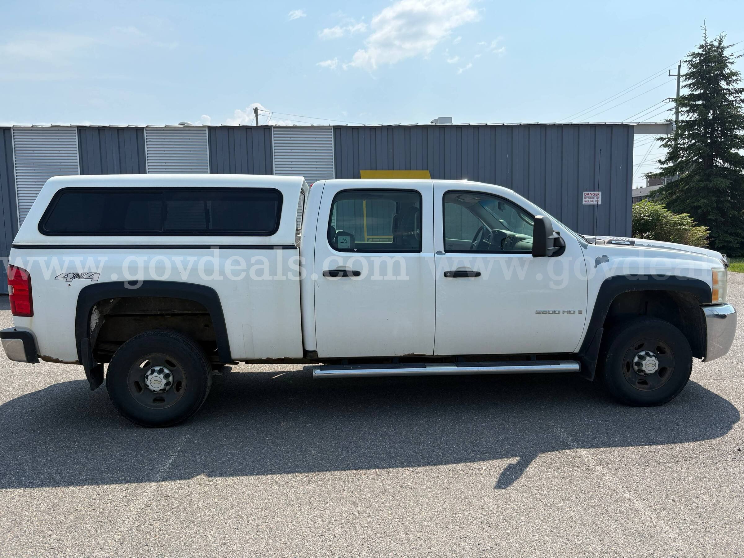 2007 Chevrolet Silverado 2500HD Work Truck Crew Cab 4WD