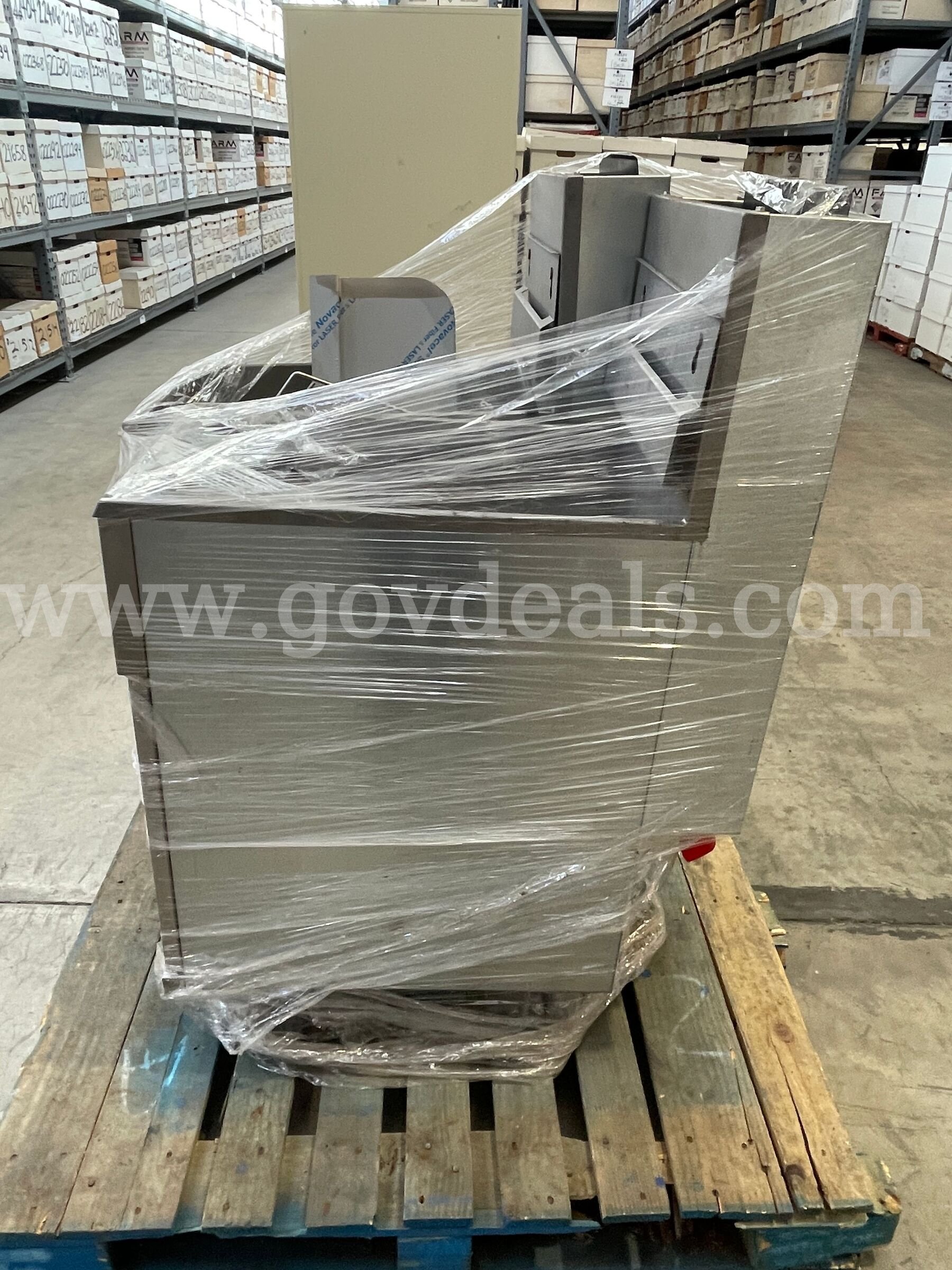 6 Commercial Fryers   Government Surplus Auction - Photo #2