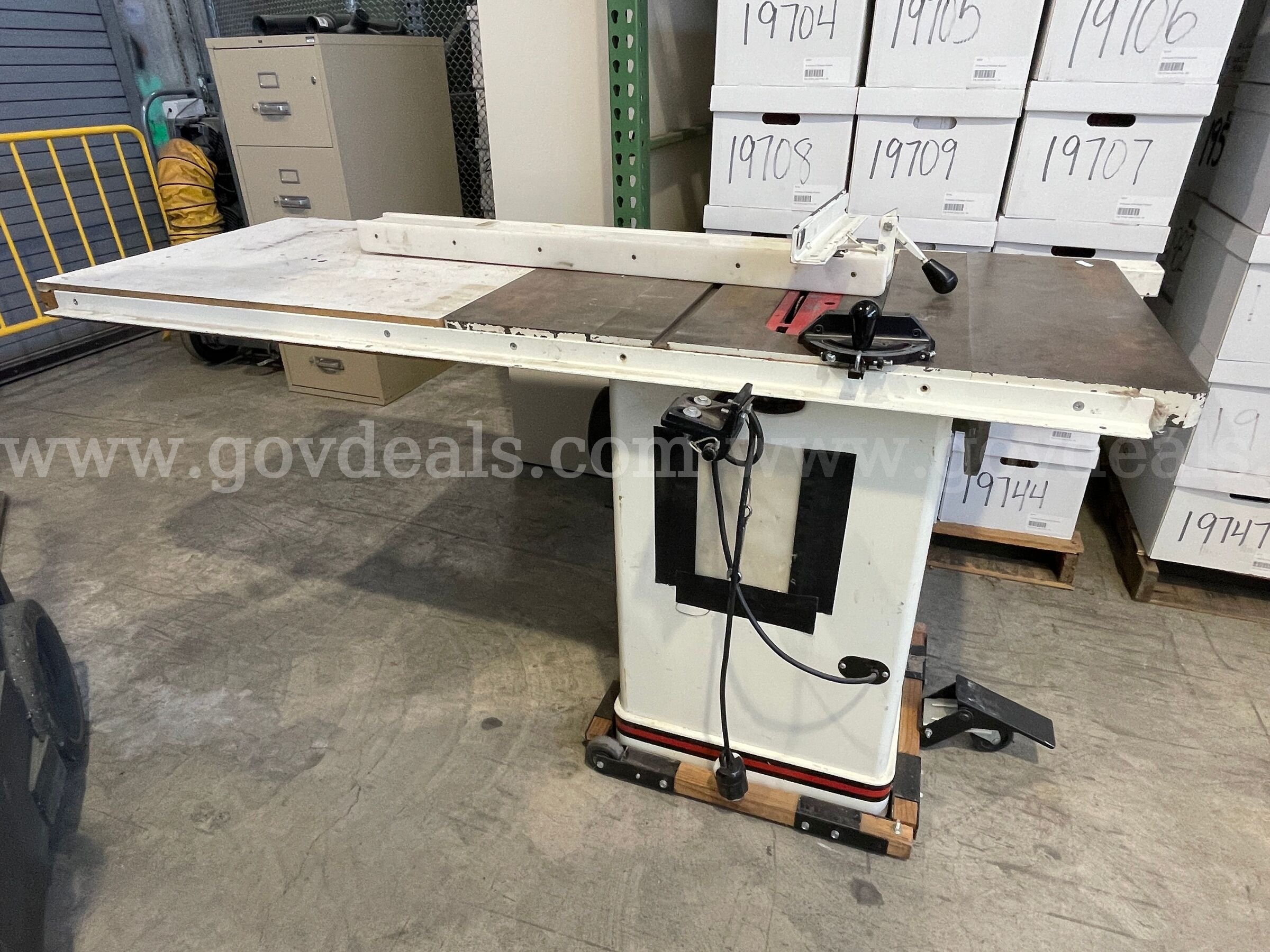 JET Tilt Arbor Saw JET  Government Surplus Auction - Primary Photo