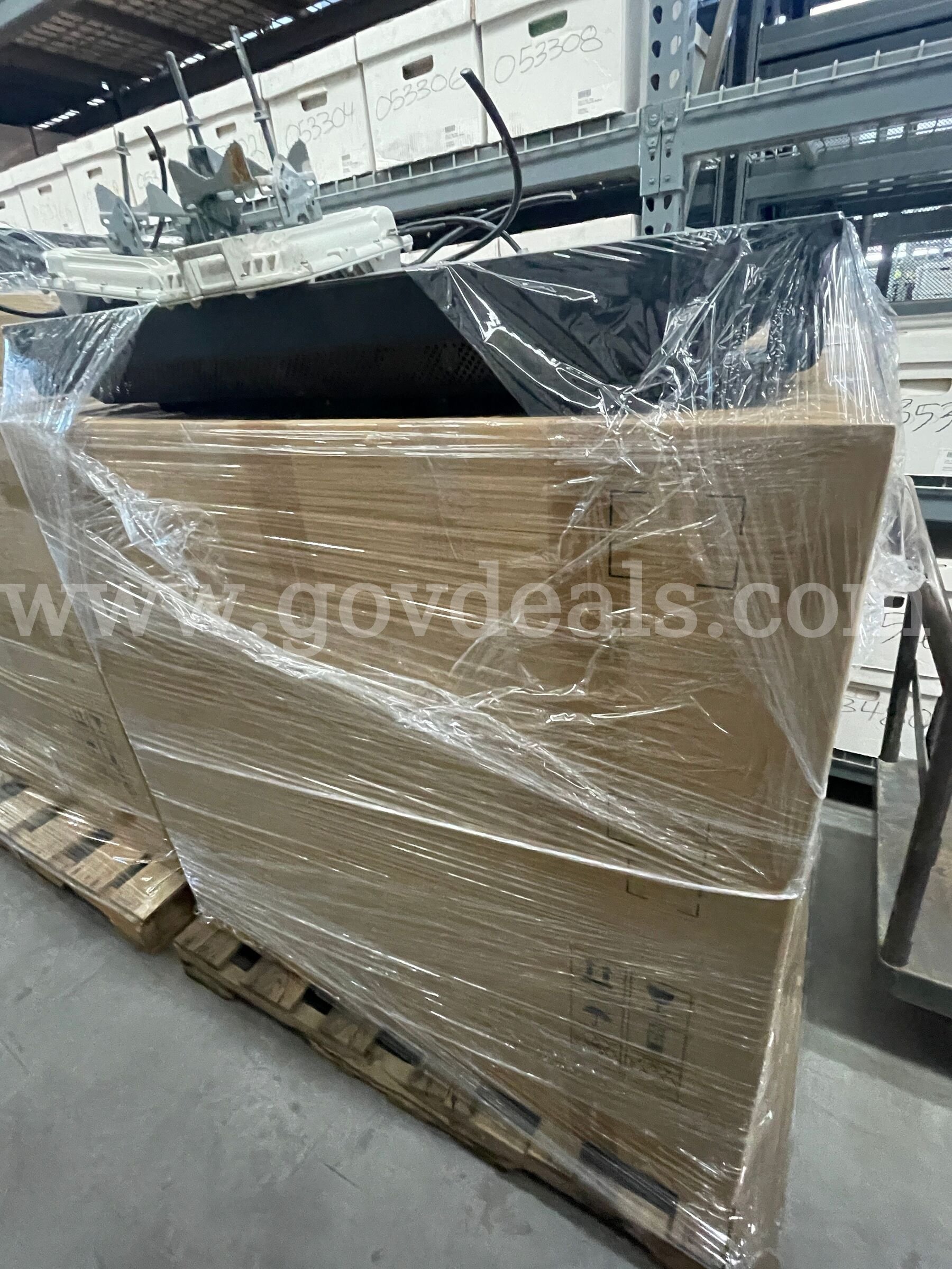 Large Lot of NEW Misc Networking Equipment   Government Surplus Auction - Photo #5