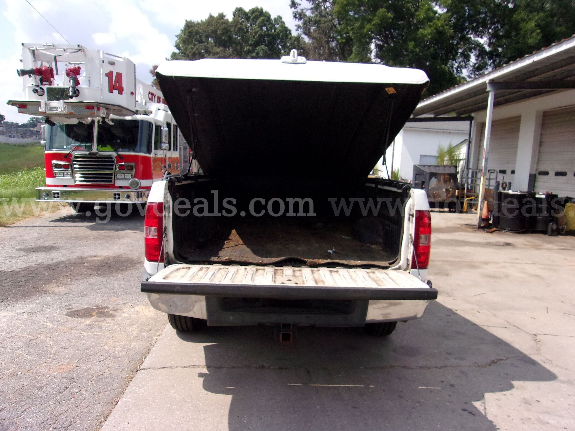 2007 Chevrolet Silverado 1500 LT1 2WD Chevrolet Silverado Government Surplus Auction - Photo #6