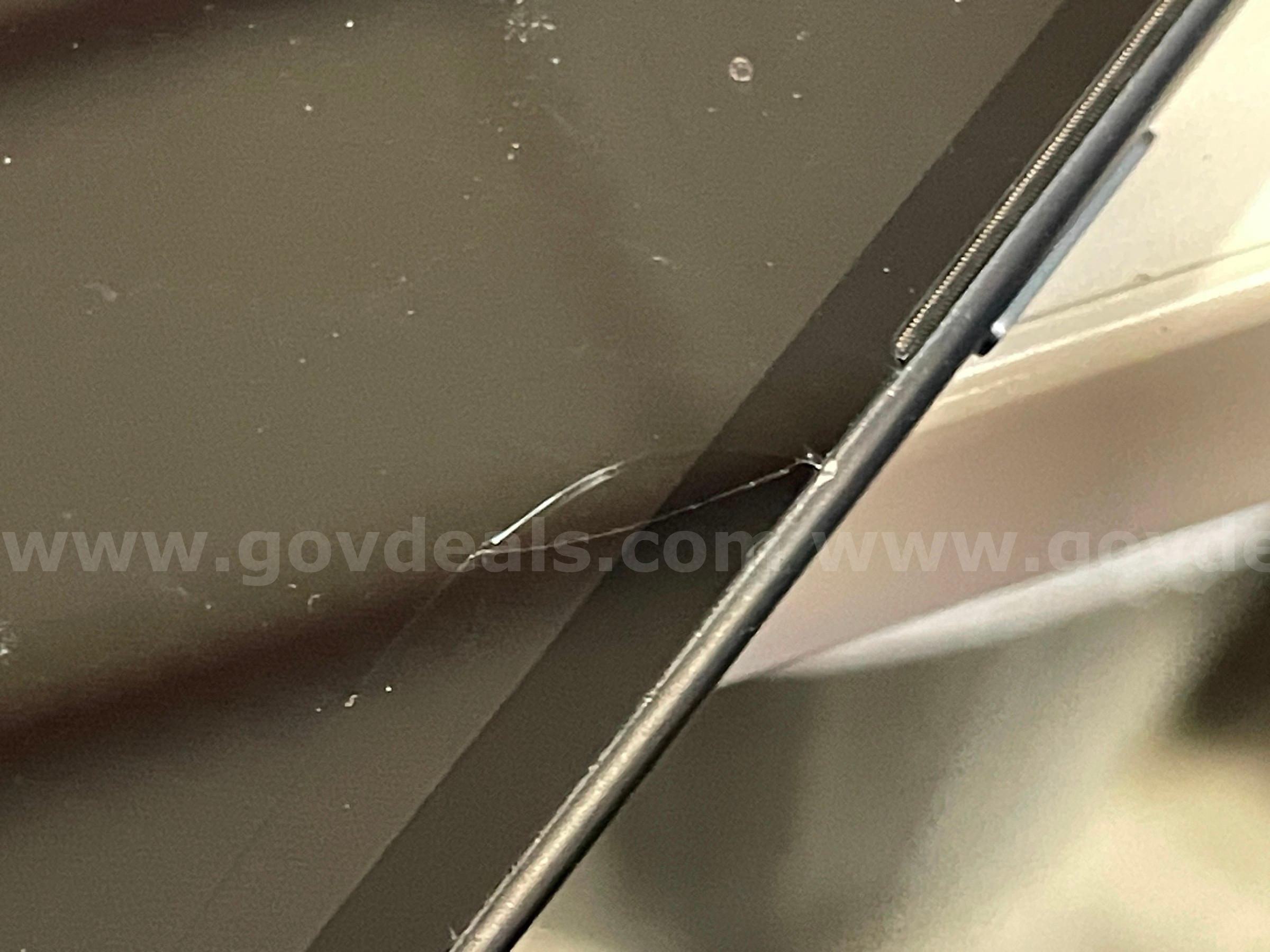 Microsoft Surface Pro 8 - i7/16/256 | Windows | Cracked Screen (ID# 46226) (D-Case) (No UPC) ($10) Microsoft 256 Government Surplus Auction - Photo #5